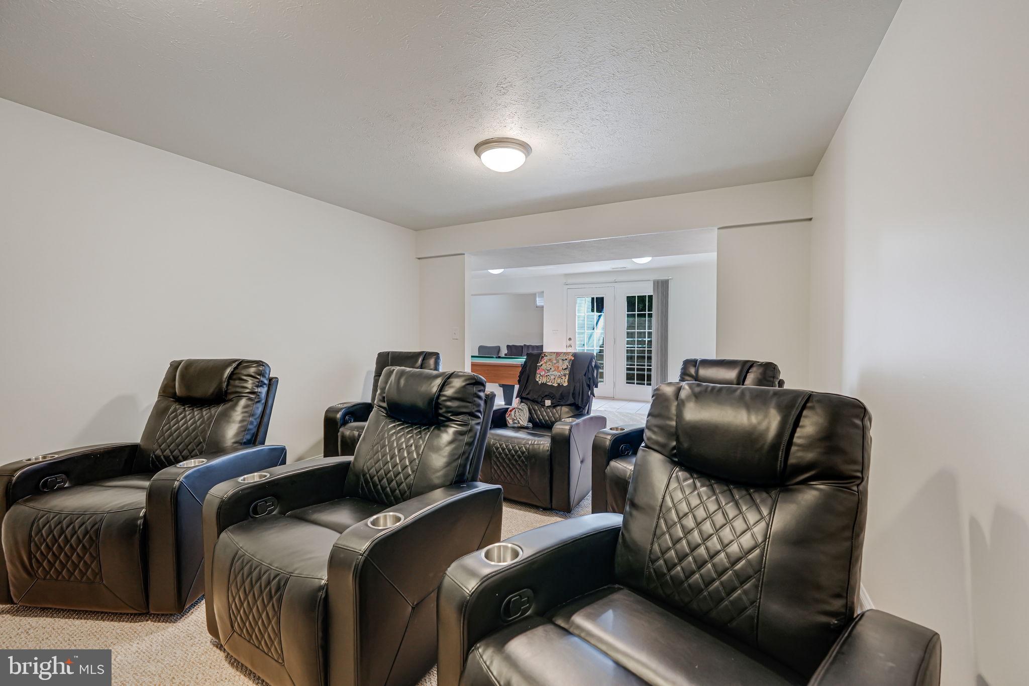 LAKE JAMESON - Residential