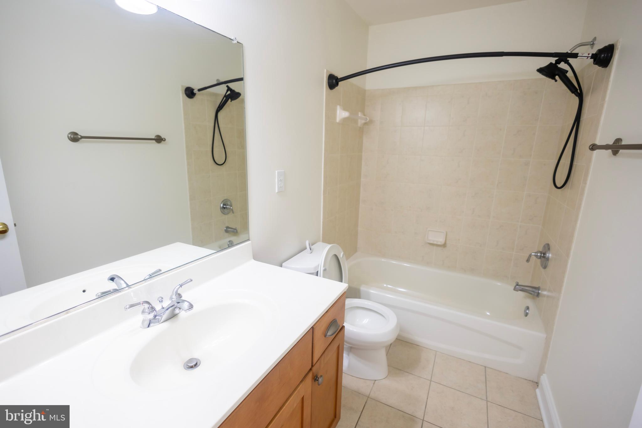 LAKE JAMESON - Residential