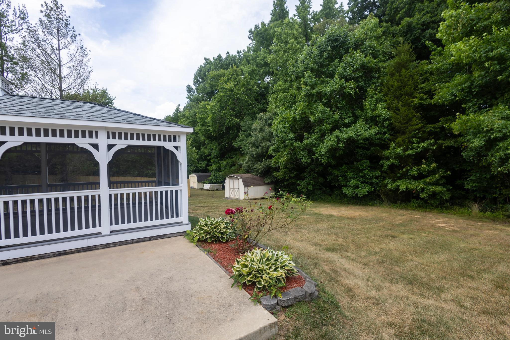 LAKE JAMESON - Residential