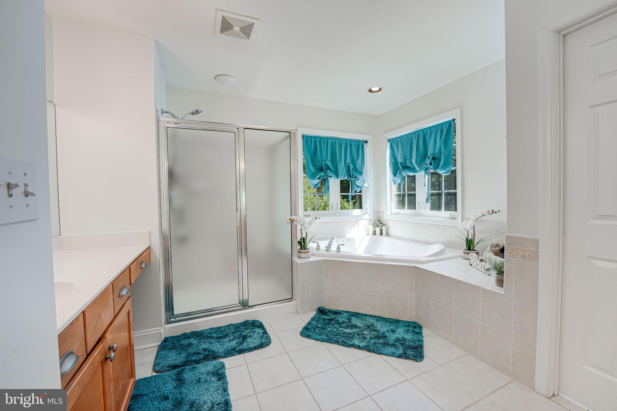 LAKE JAMESON - Residential