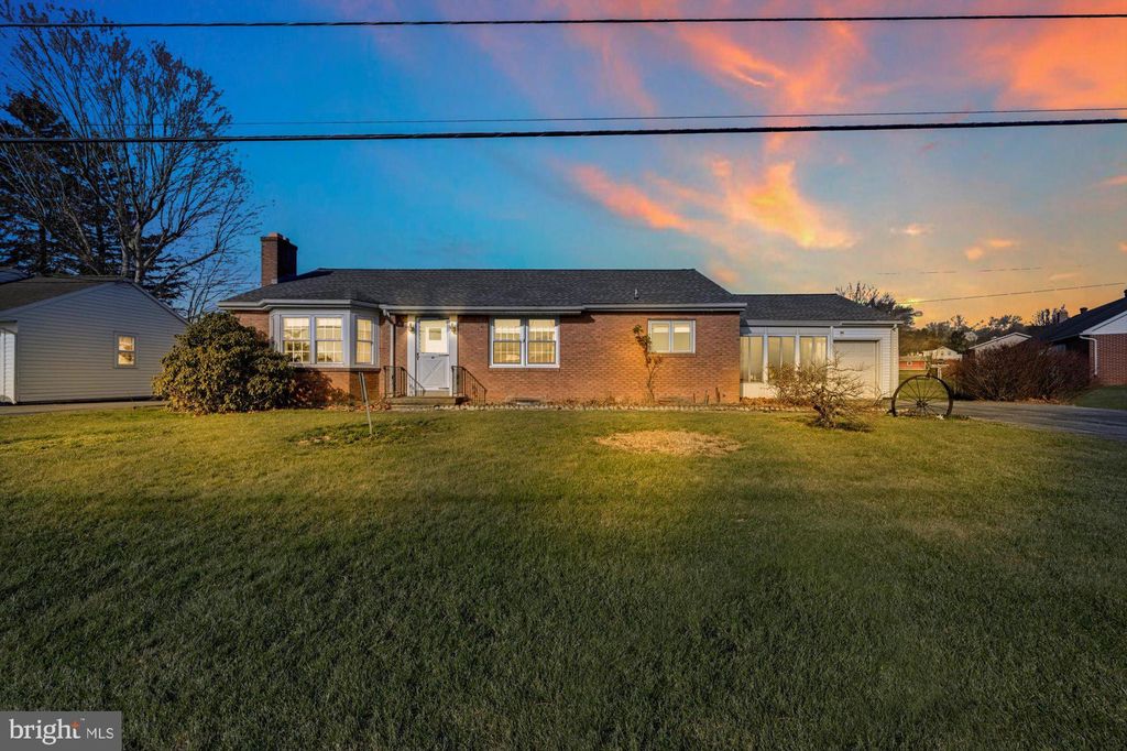 Photo of 90 CLEARVIEW RD, EPHRATA, PA 17522 (MLS # PALA2030950)