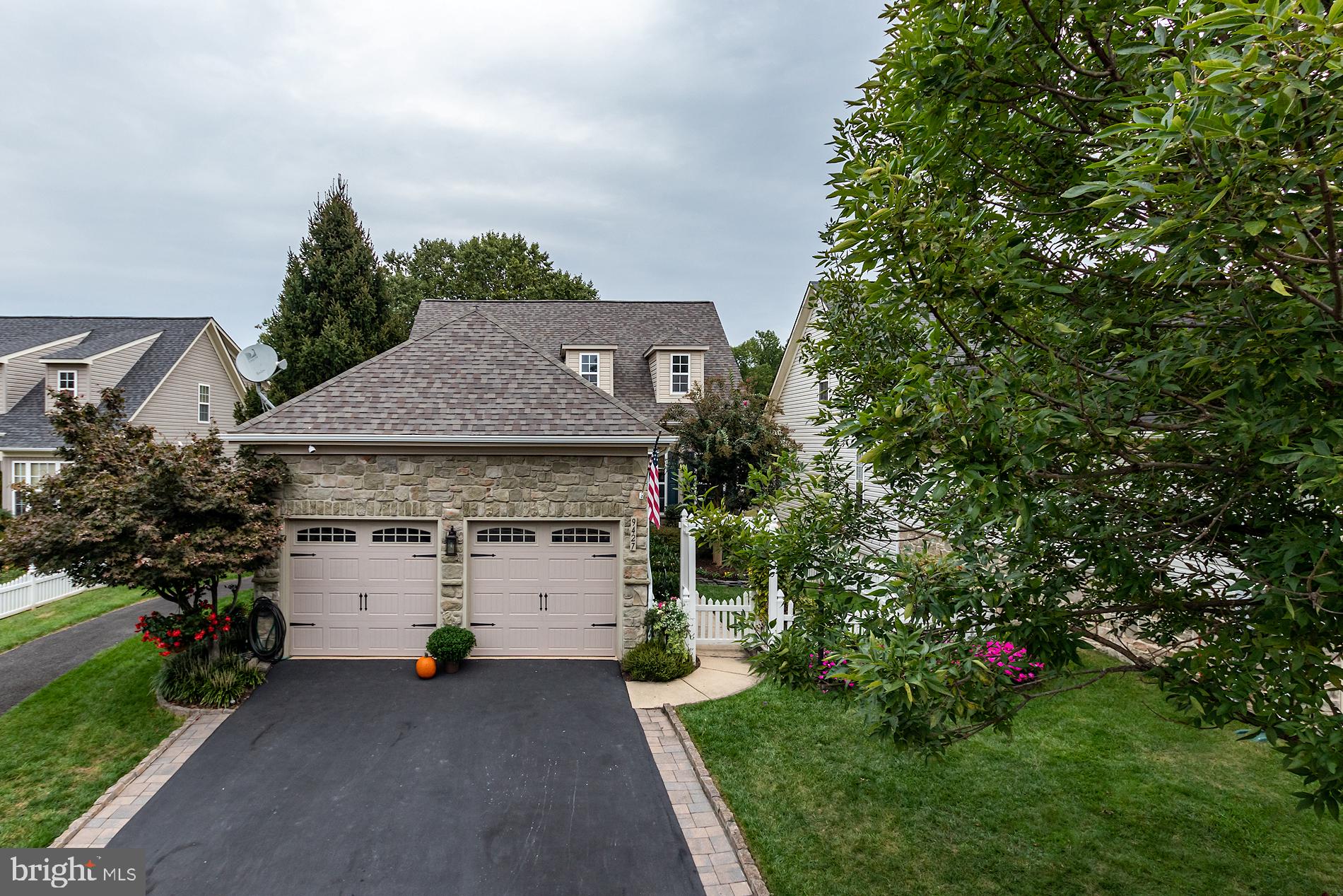 BLOOMS CROSSING - Residential