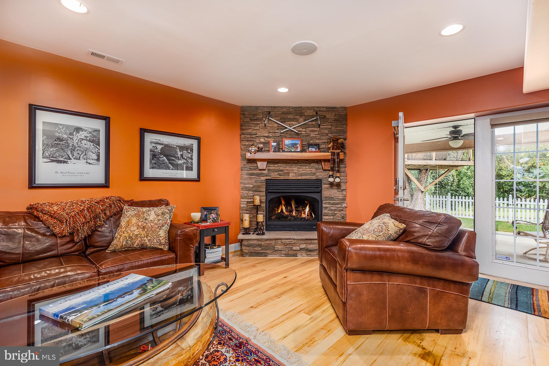 BLOOMS CROSSING - Residential