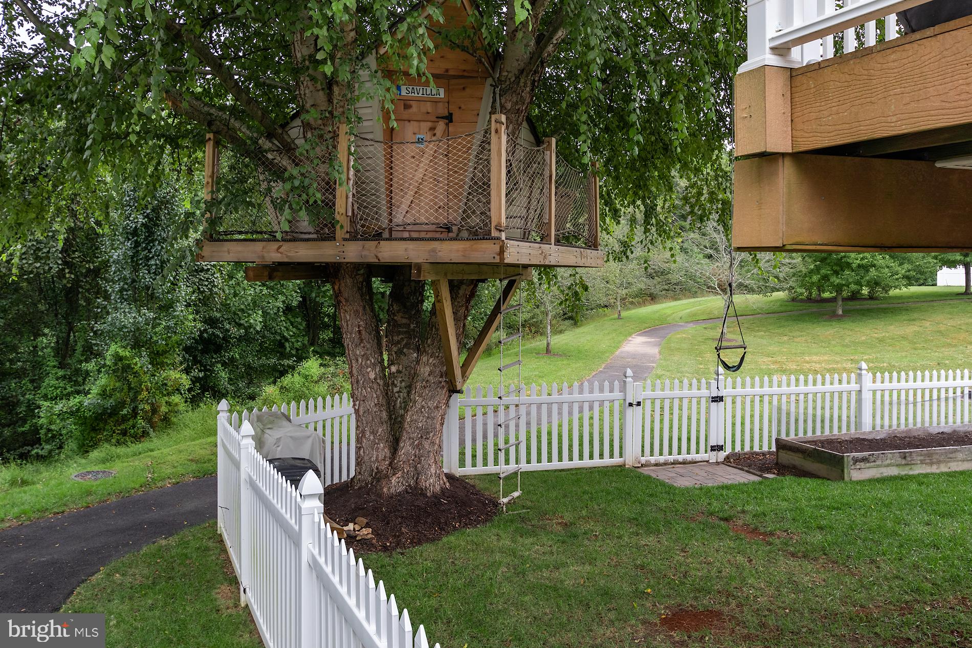 BLOOMS CROSSING - Residential