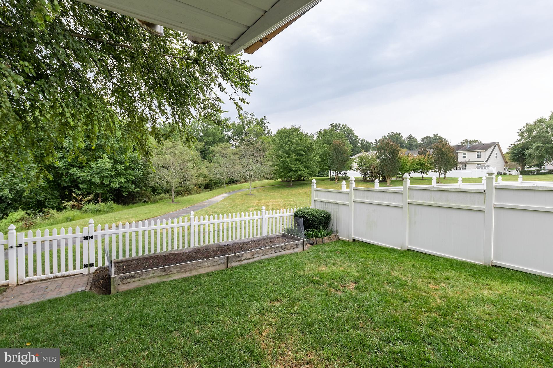 BLOOMS CROSSING - Residential