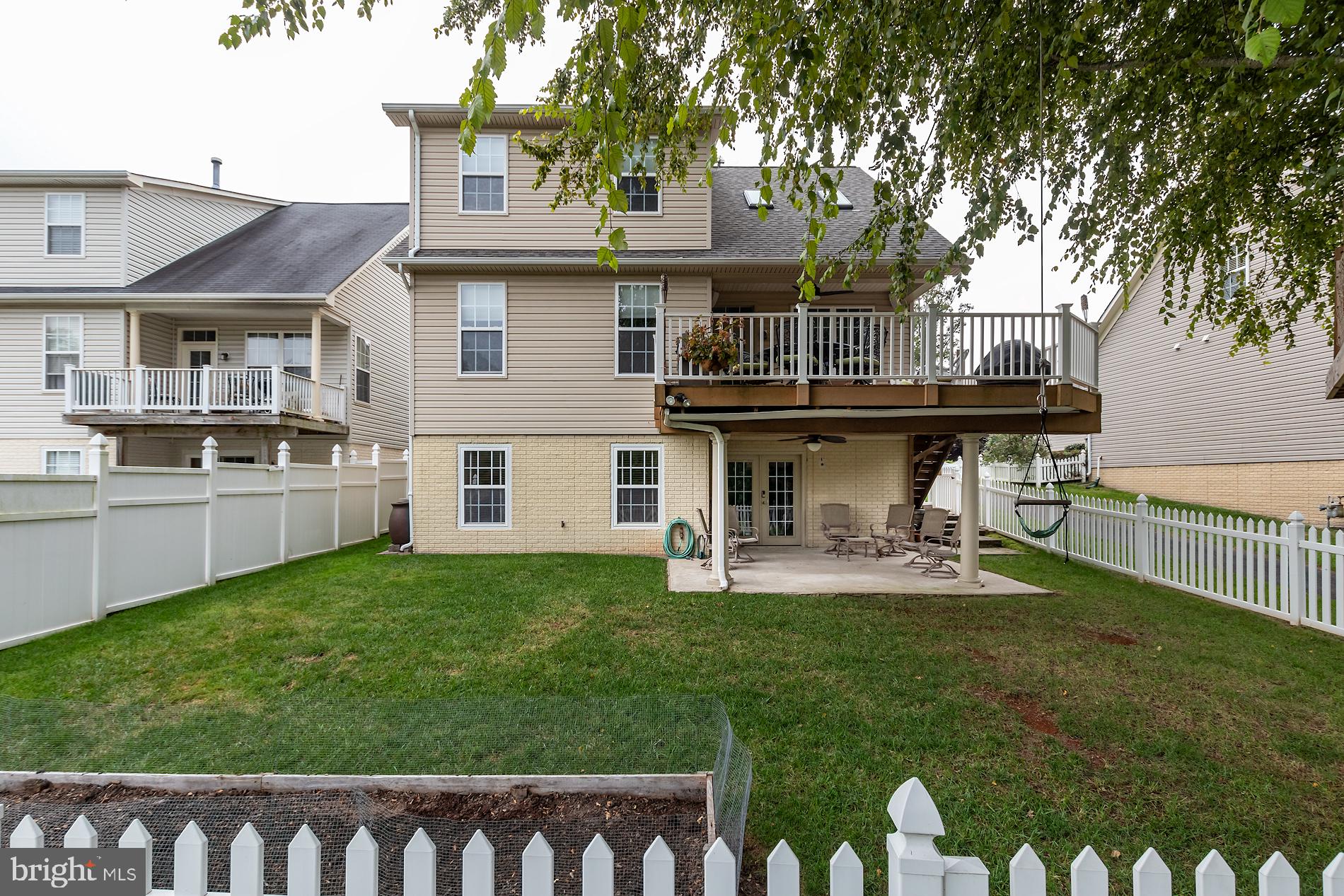 BLOOMS CROSSING - Residential