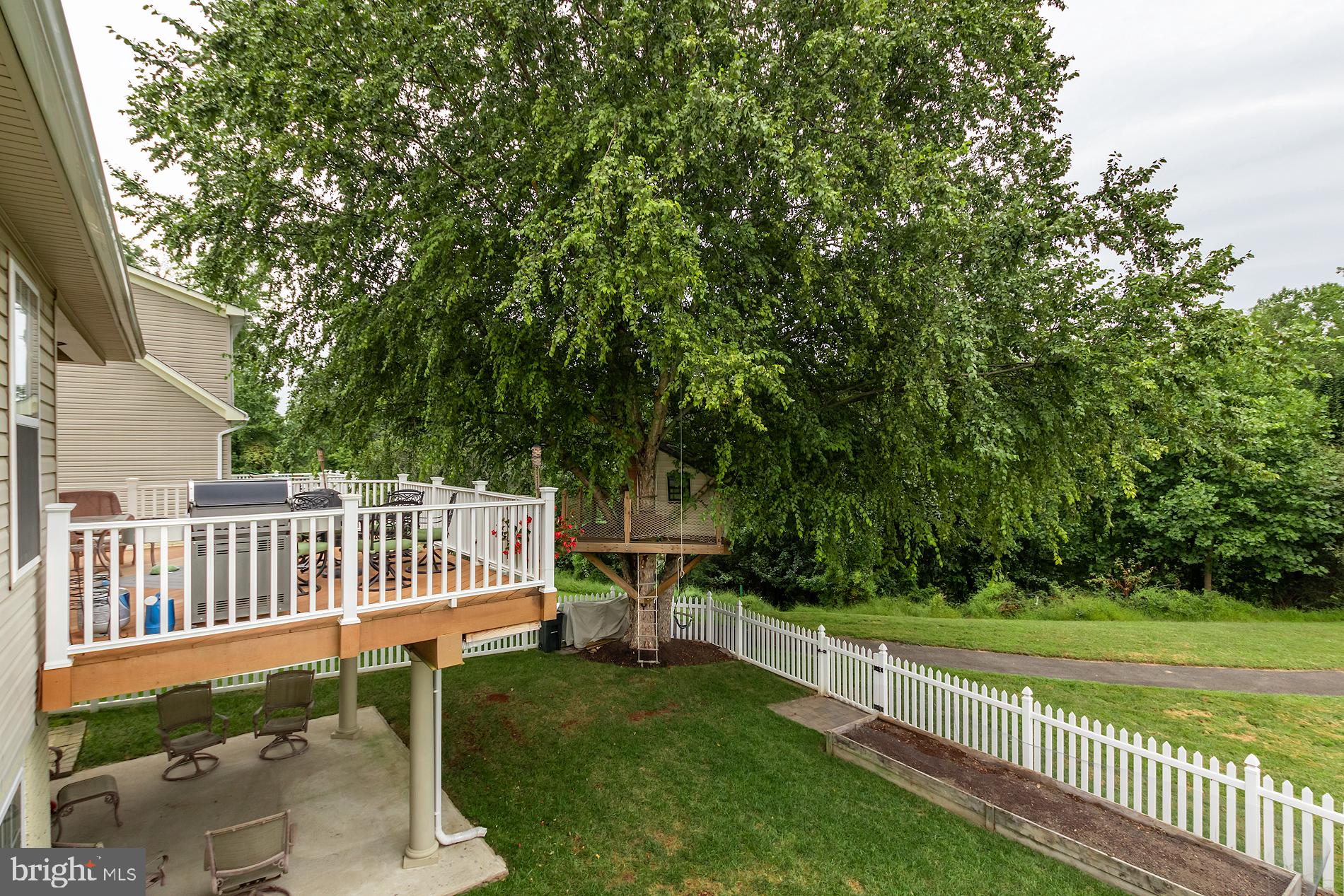 BLOOMS CROSSING - Residential