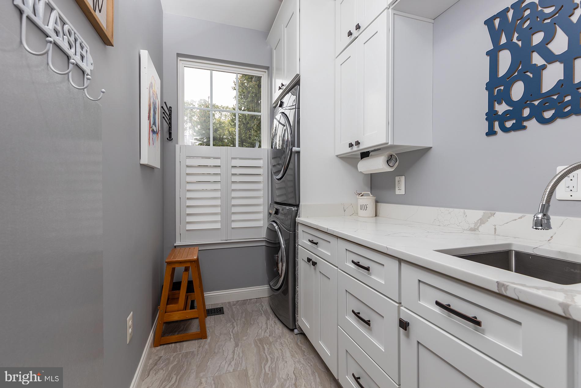 BLOOMS CROSSING - Residential