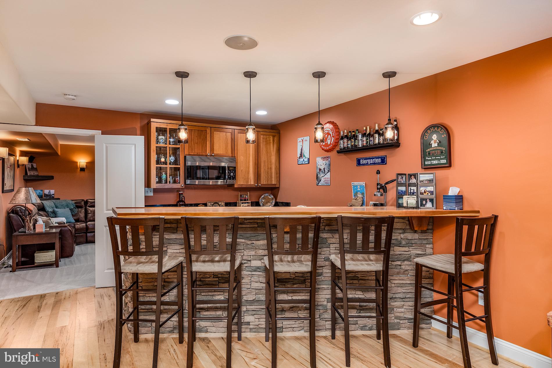 BLOOMS CROSSING - Residential