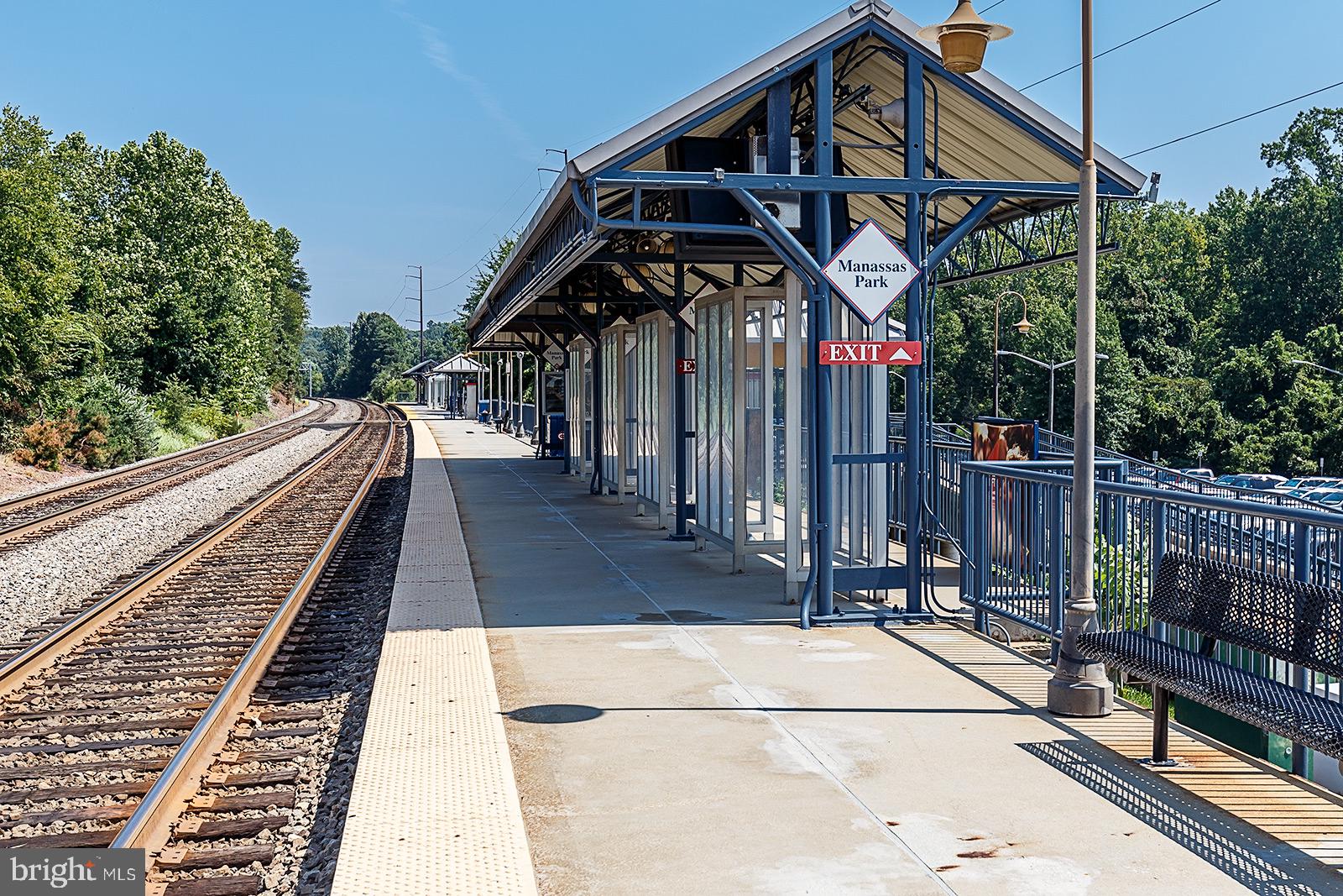 BLOOMS CROSSING - Residential
