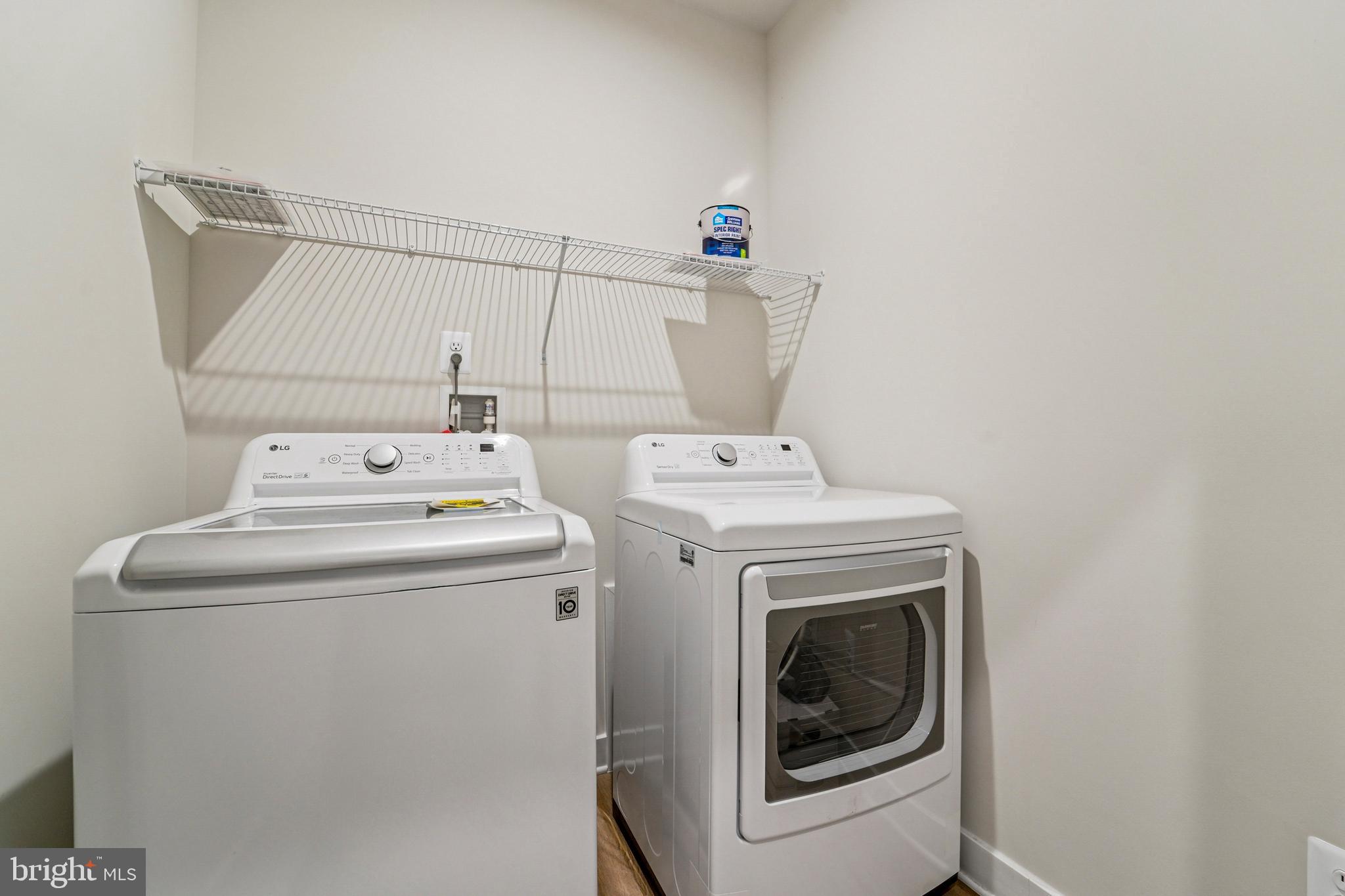 BROOKFIELD - Residential