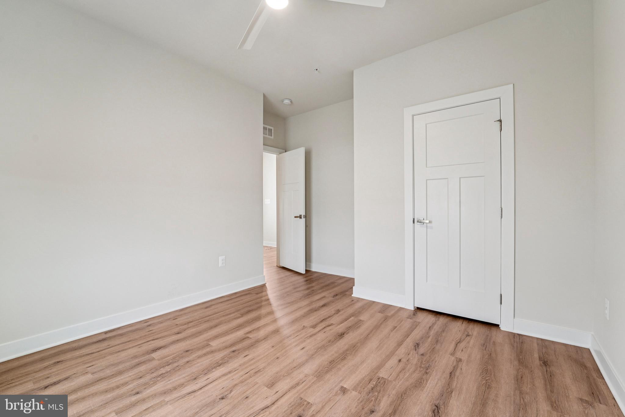 BROOKFIELD - Residential