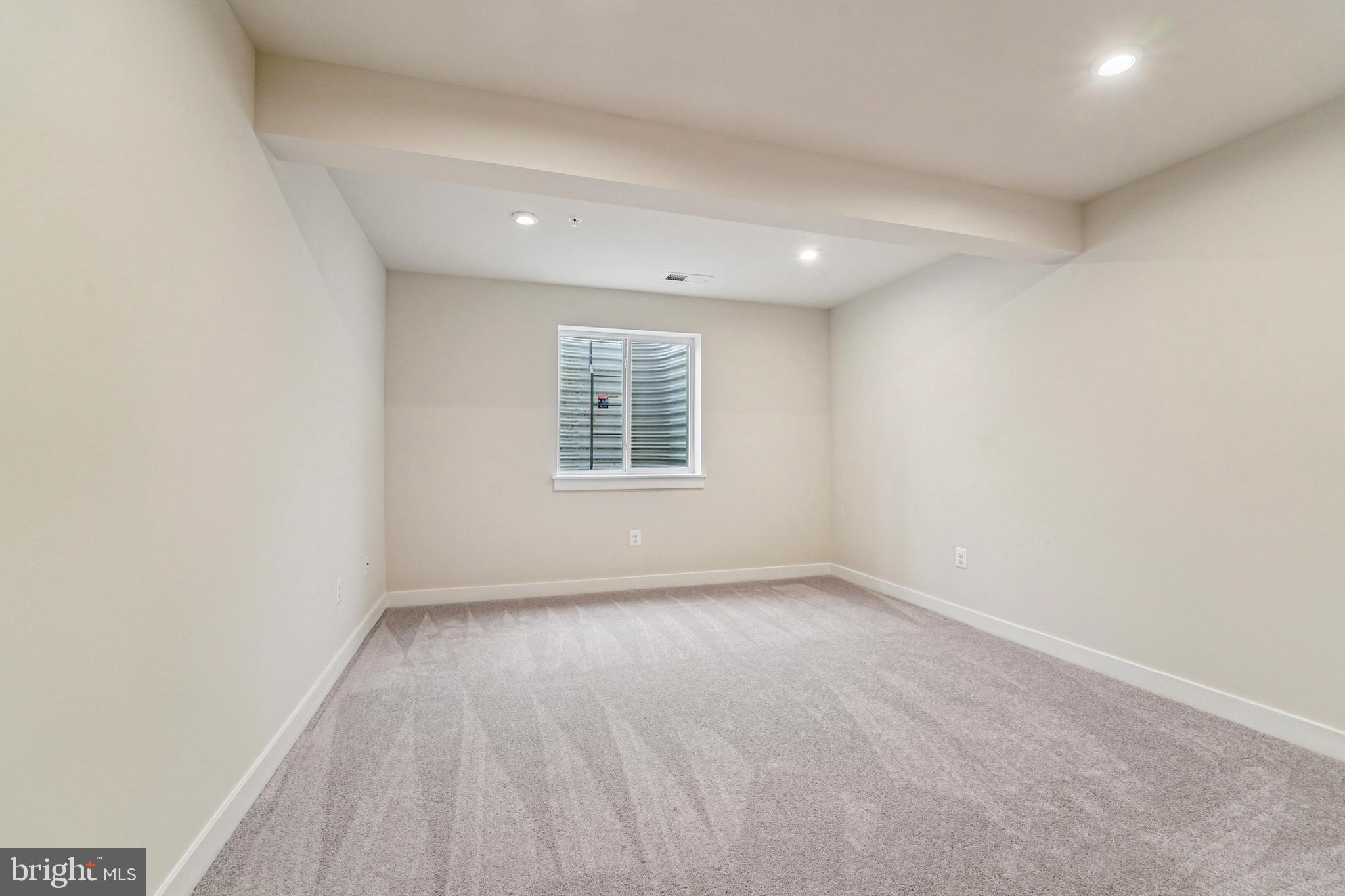 BROOKFIELD - Residential