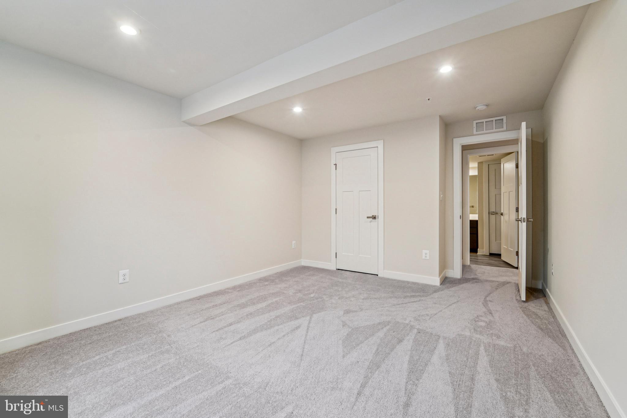 BROOKFIELD - Residential