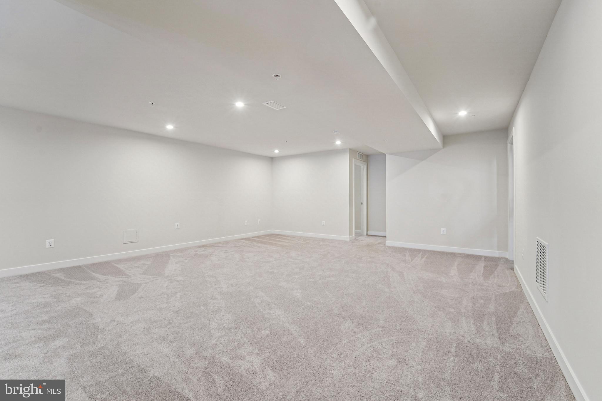 BROOKFIELD - Residential