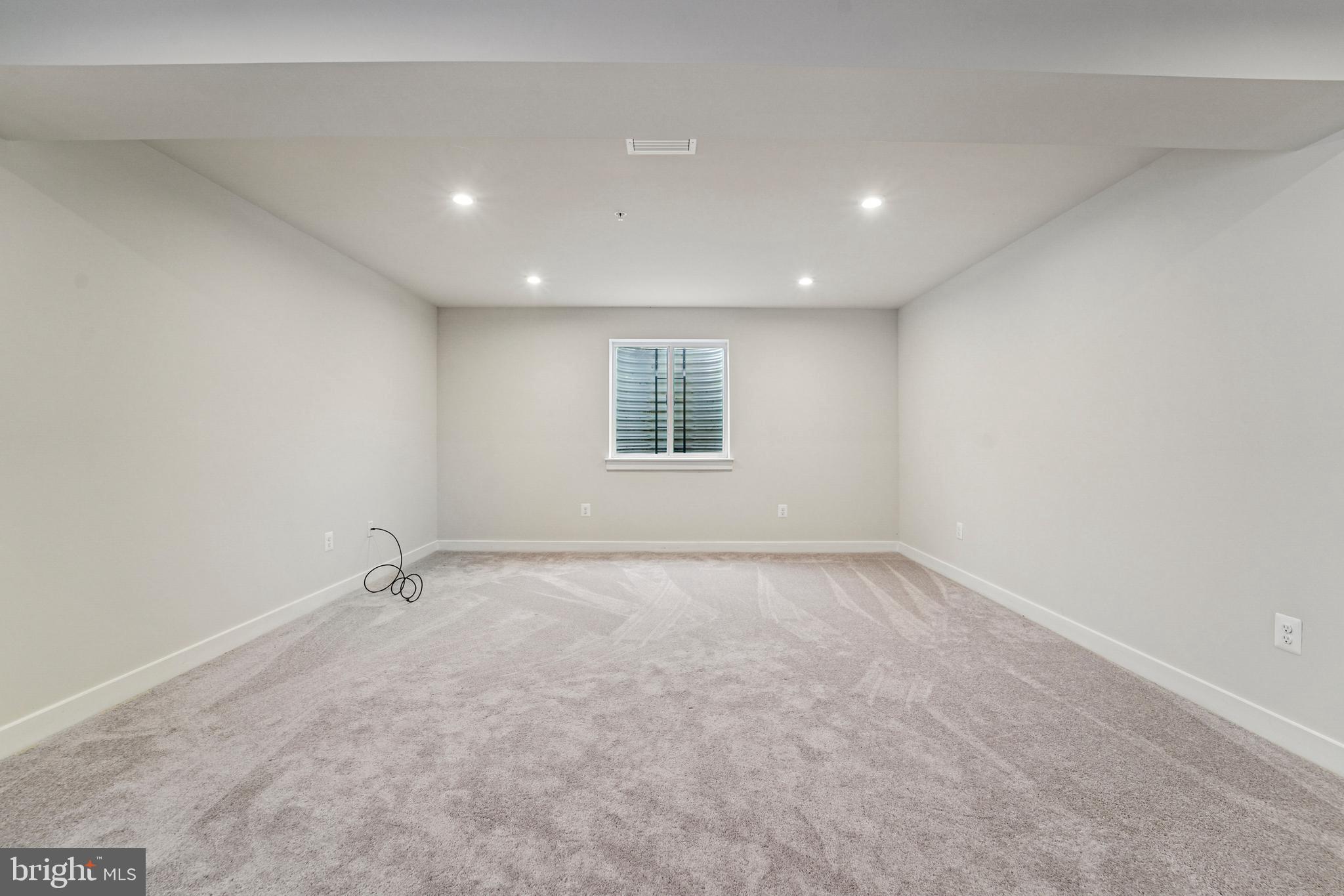 BROOKFIELD - Residential