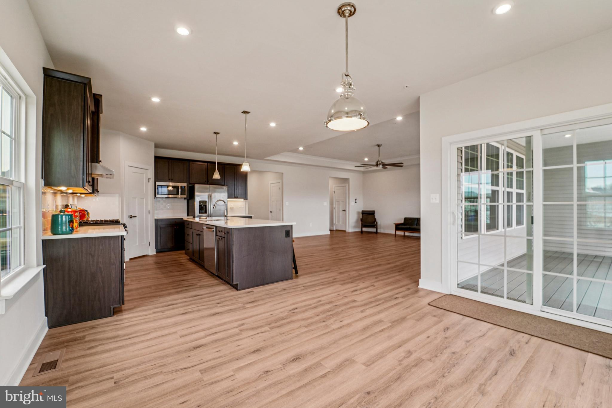 BROOKFIELD - Residential