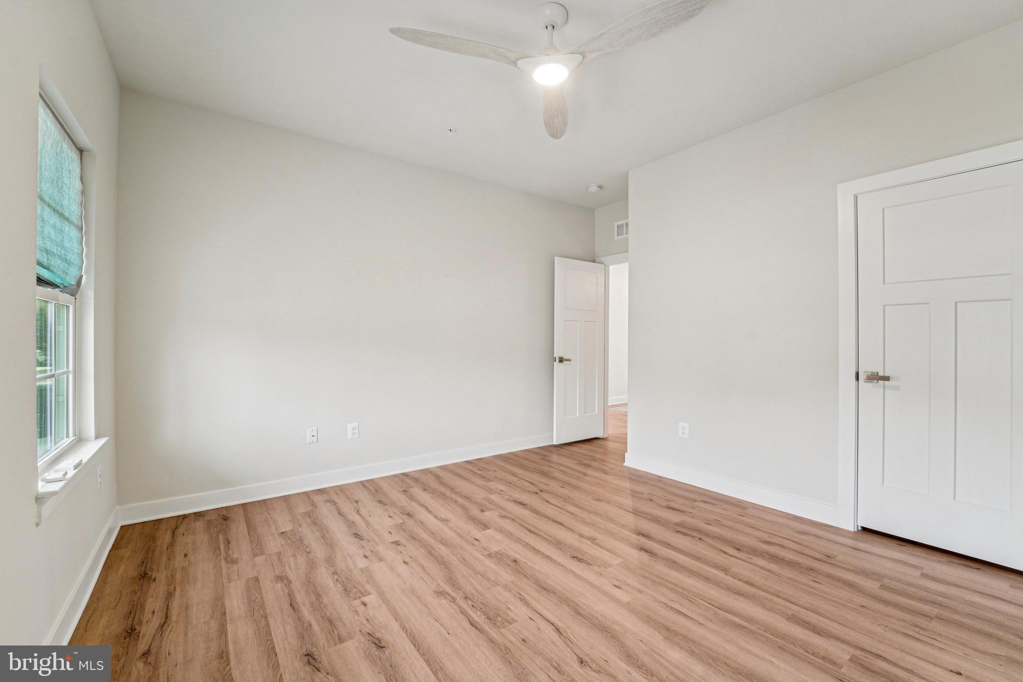 BROOKFIELD - Residential