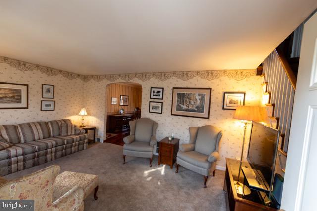 FOX CHASE - Residential