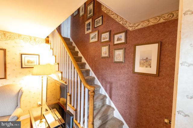 FOX CHASE - Residential