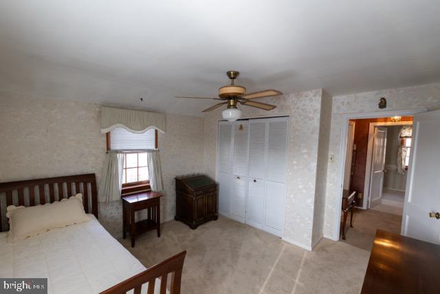 FOX CHASE - Residential