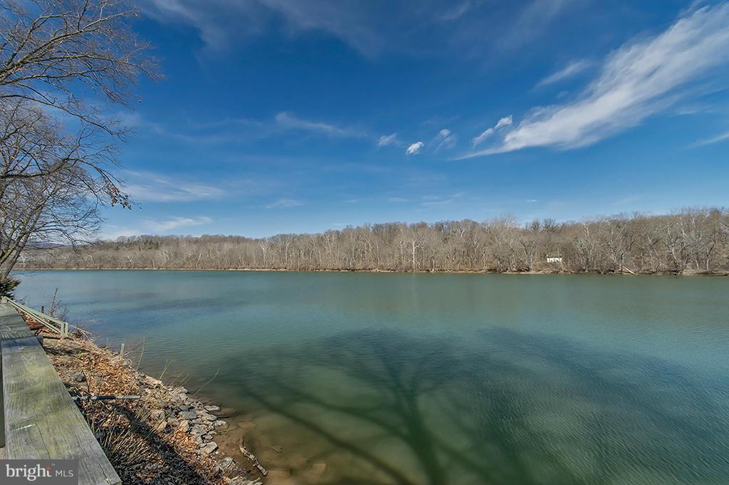 RIVER BEND - Residential