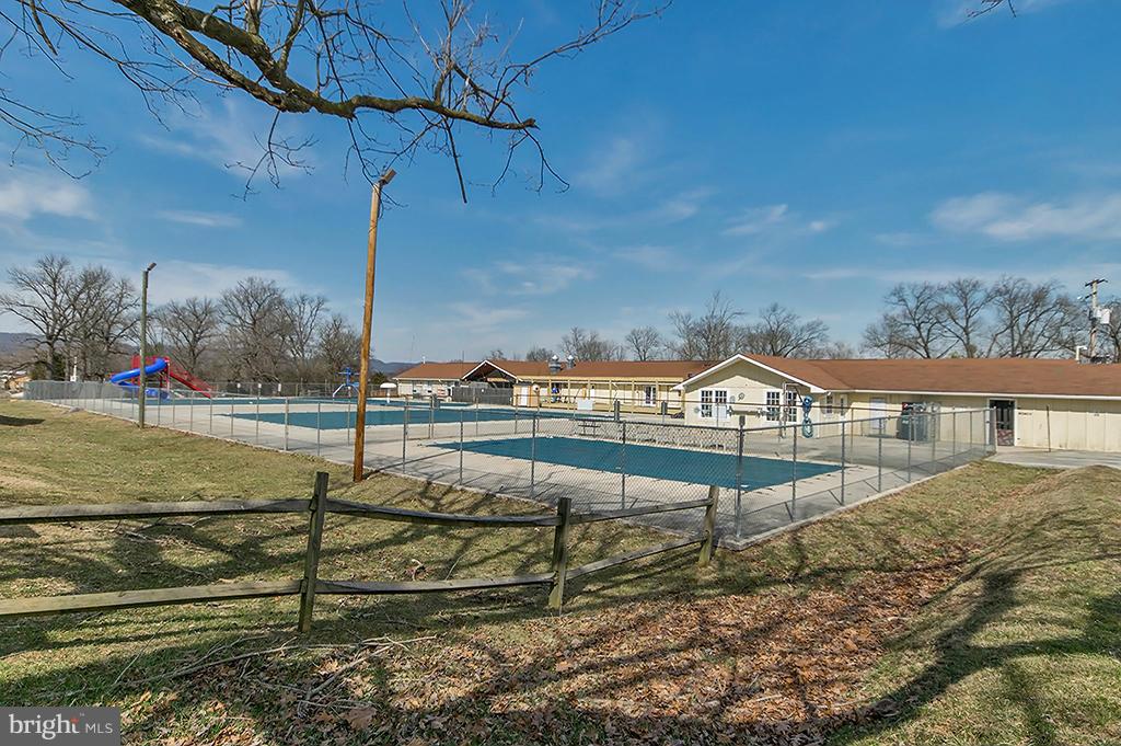 RIVER BEND - Residential