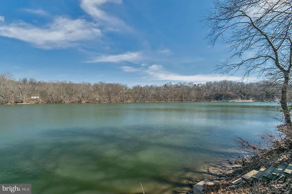 RIVER BEND - Residential
