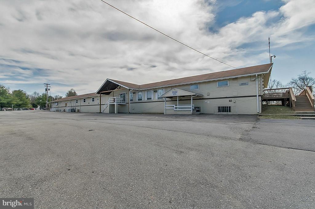 RIVER BEND - Residential