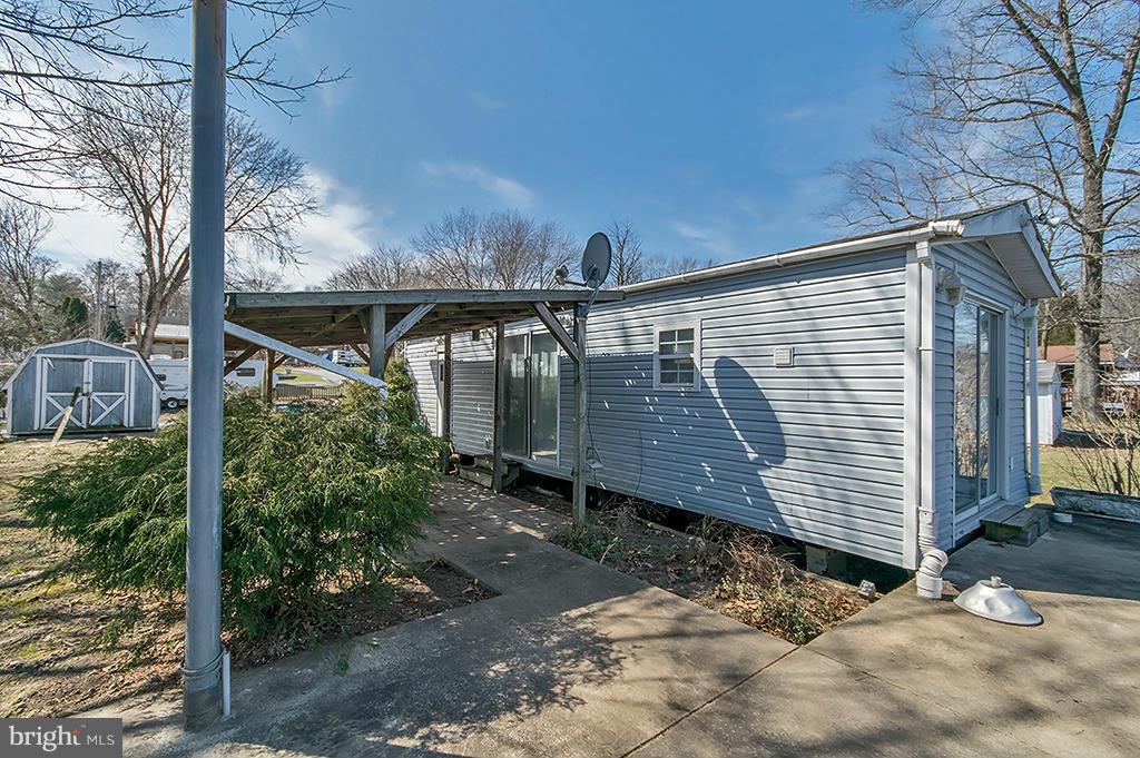 RIVER BEND - Residential