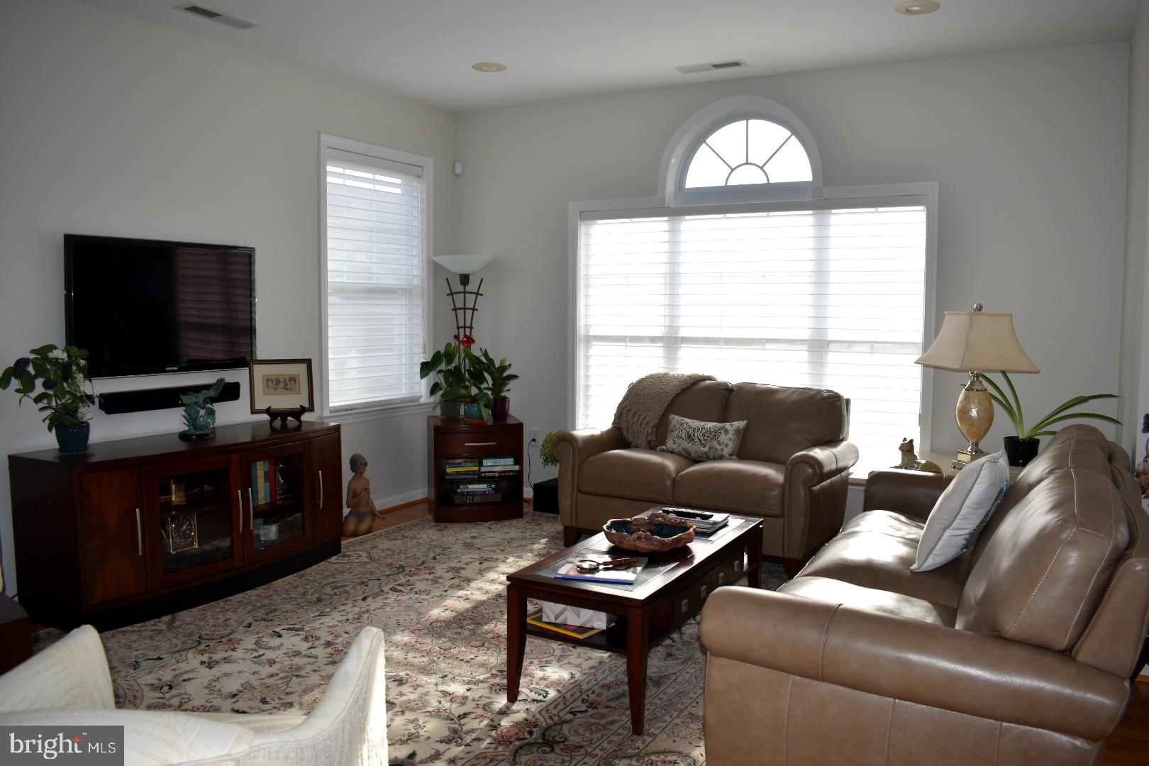 ARBOURS AT EAGLE POINT - Residential