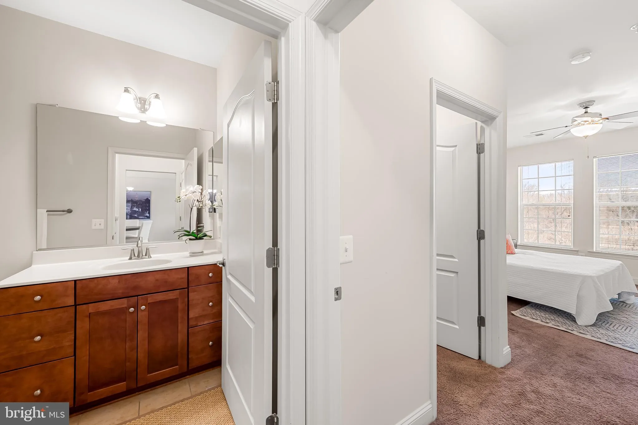 Baltimore, Maryland 21209, United States, 2 Bedrooms Bedrooms, ,2 BathroomsBathrooms,Residential,Active,88437