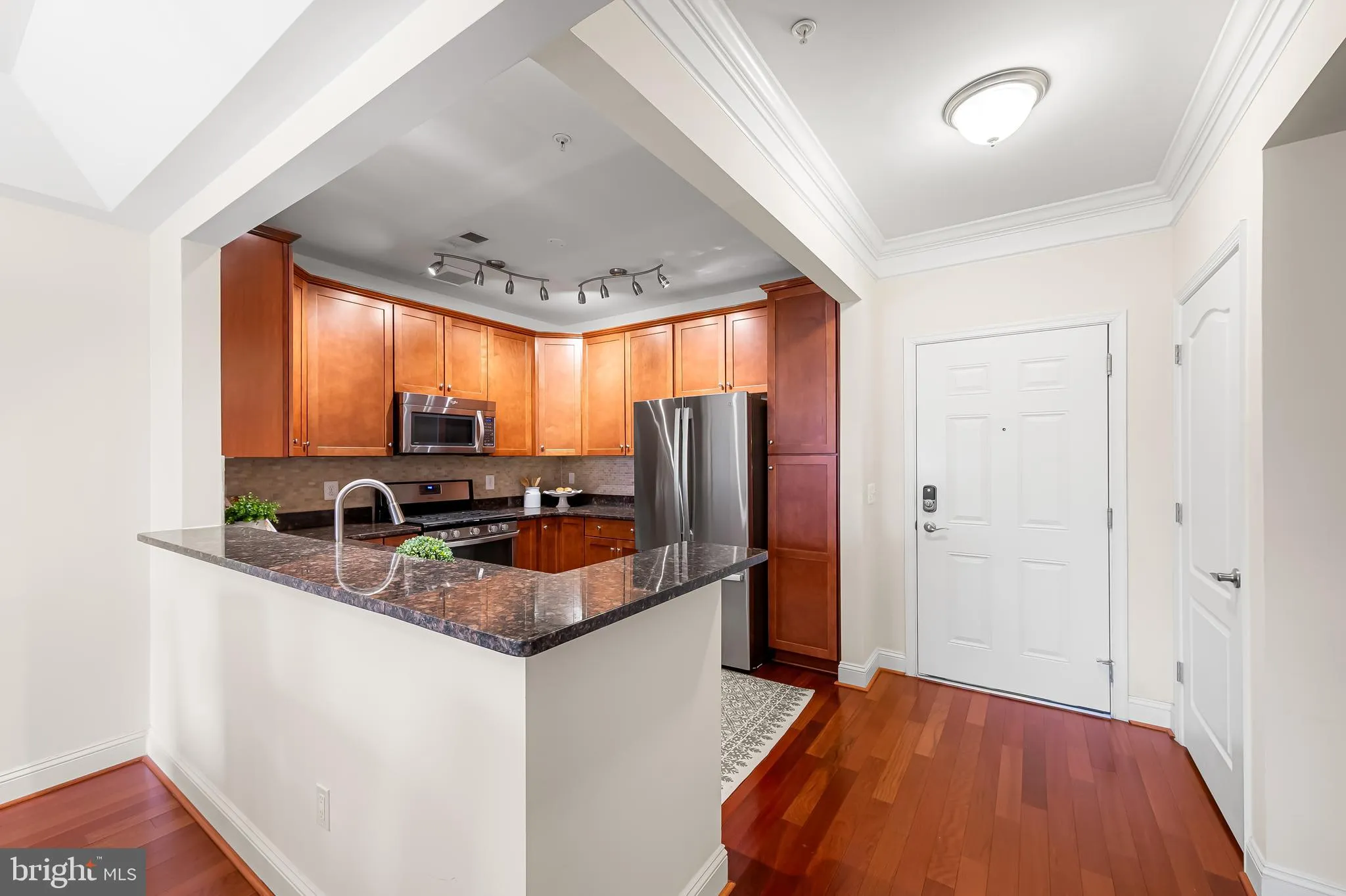 Baltimore, Maryland 21209, United States, 2 Bedrooms Bedrooms, ,2 BathroomsBathrooms,Residential,Active,88437