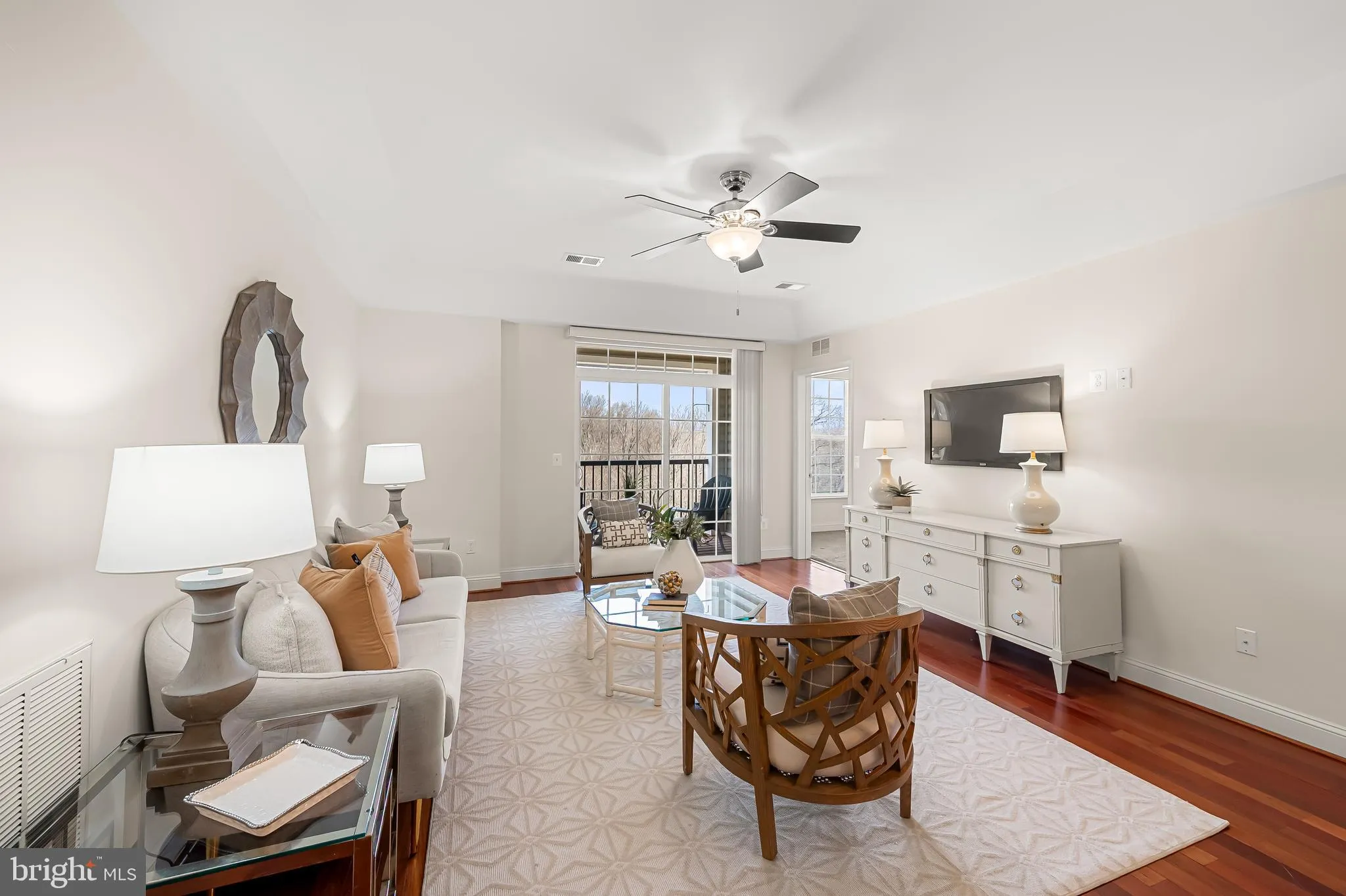 Baltimore, Maryland 21209, United States, 2 Bedrooms Bedrooms, ,2 BathroomsBathrooms,Residential,Active,88437