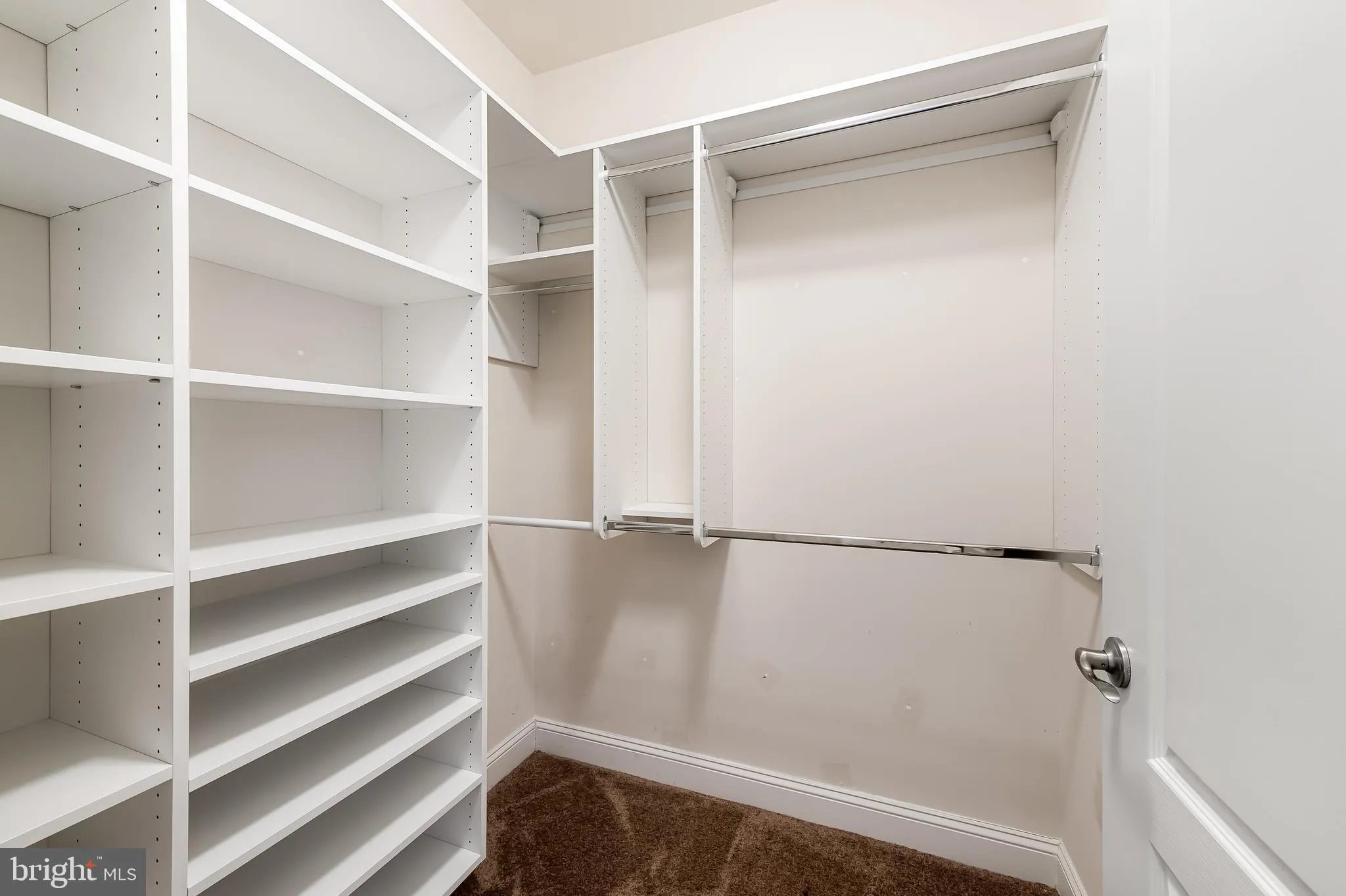 Baltimore, Maryland 21209, United States, 2 Bedrooms Bedrooms, ,2 BathroomsBathrooms,Residential,Active,88437