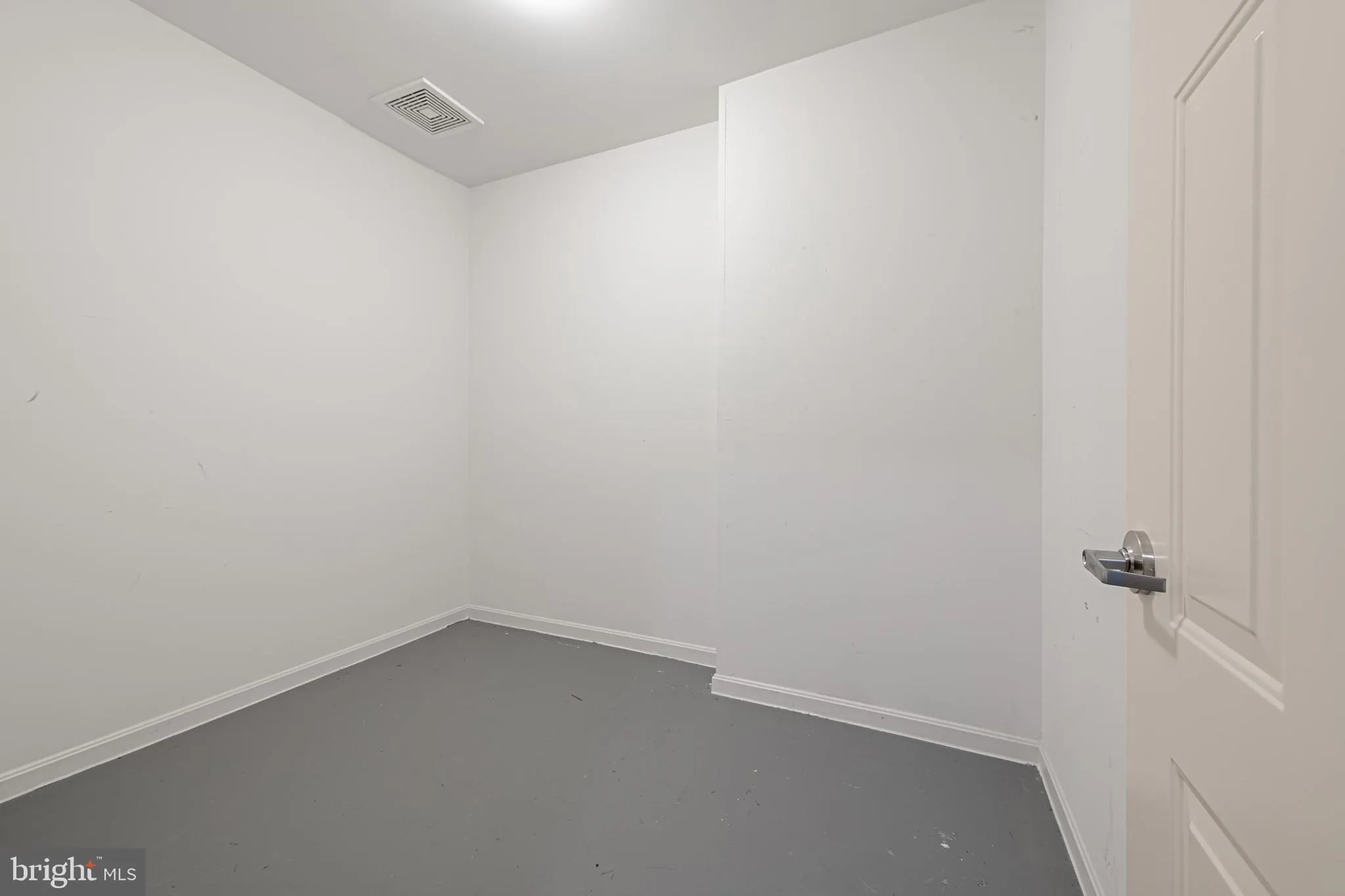 Baltimore, Maryland 21209, United States, 2 Bedrooms Bedrooms, ,2 BathroomsBathrooms,Residential,Active,88437