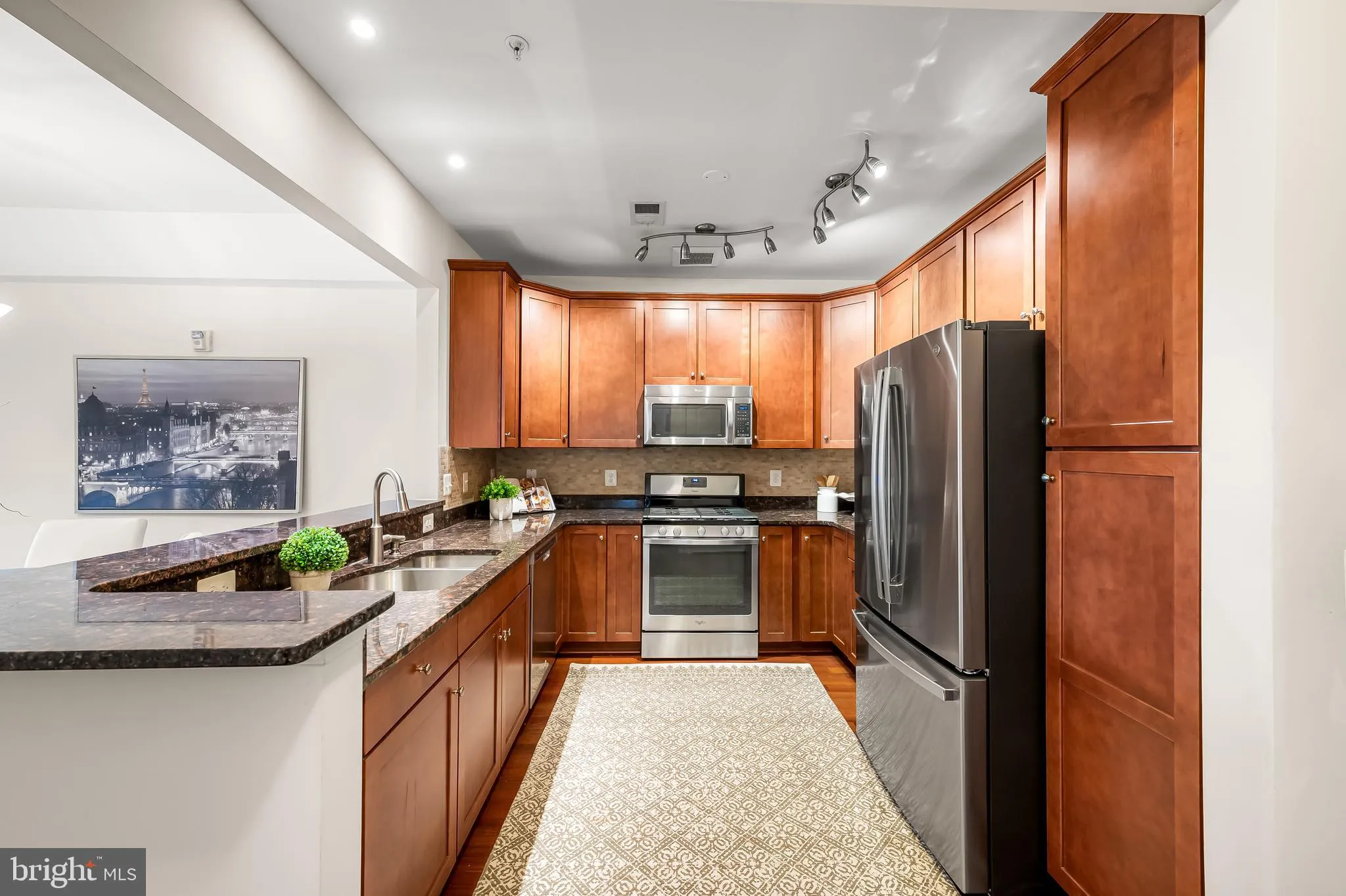 Baltimore, Maryland 21209, United States, 2 Bedrooms Bedrooms, ,2 BathroomsBathrooms,Residential,Active,88437