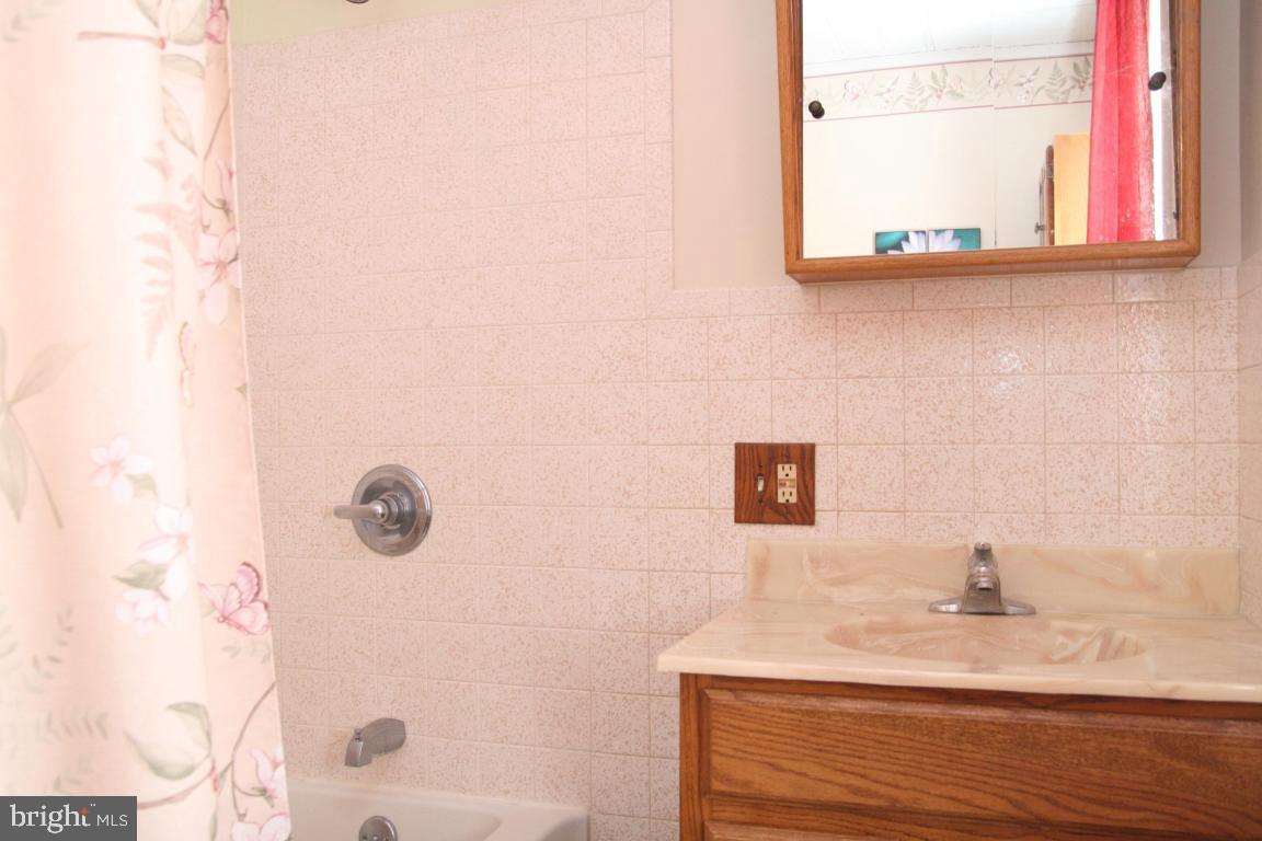 LANCASTER - Residential