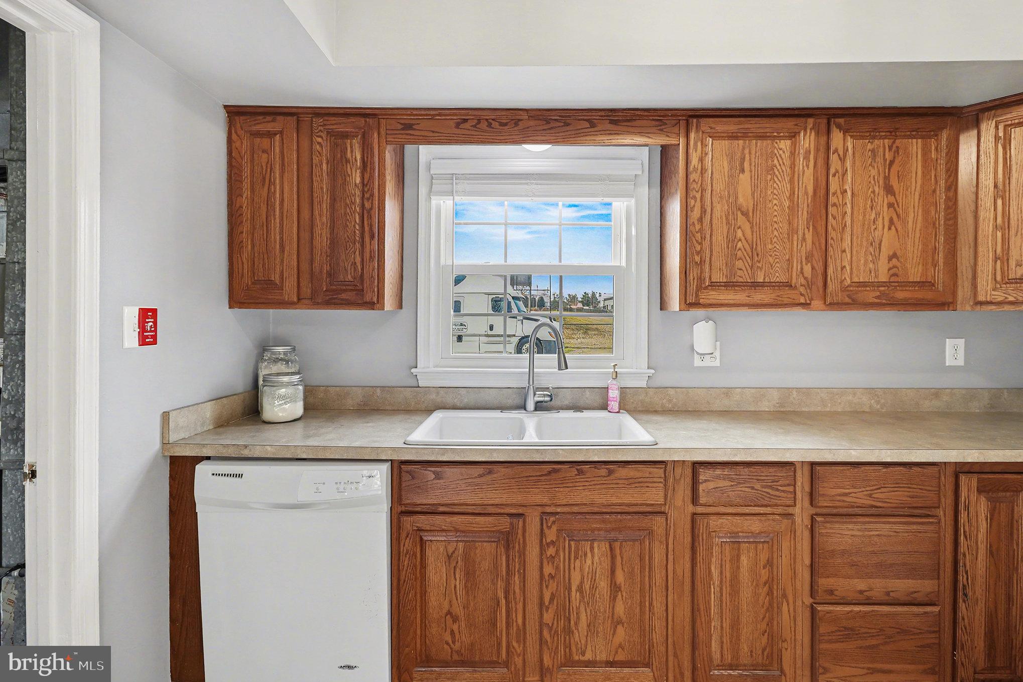 BERKELEY VILLAGE - Residential