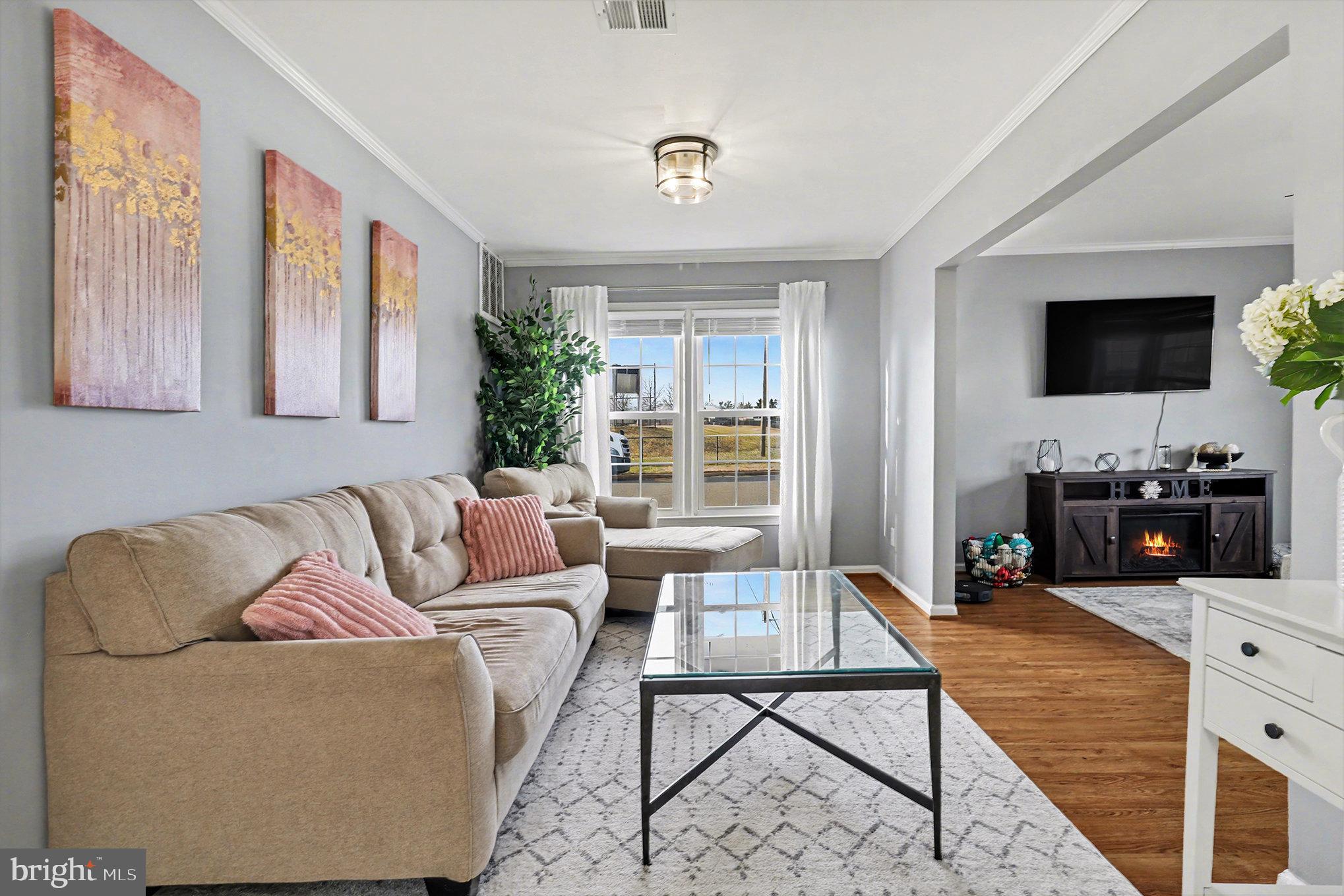 BERKELEY VILLAGE - Residential