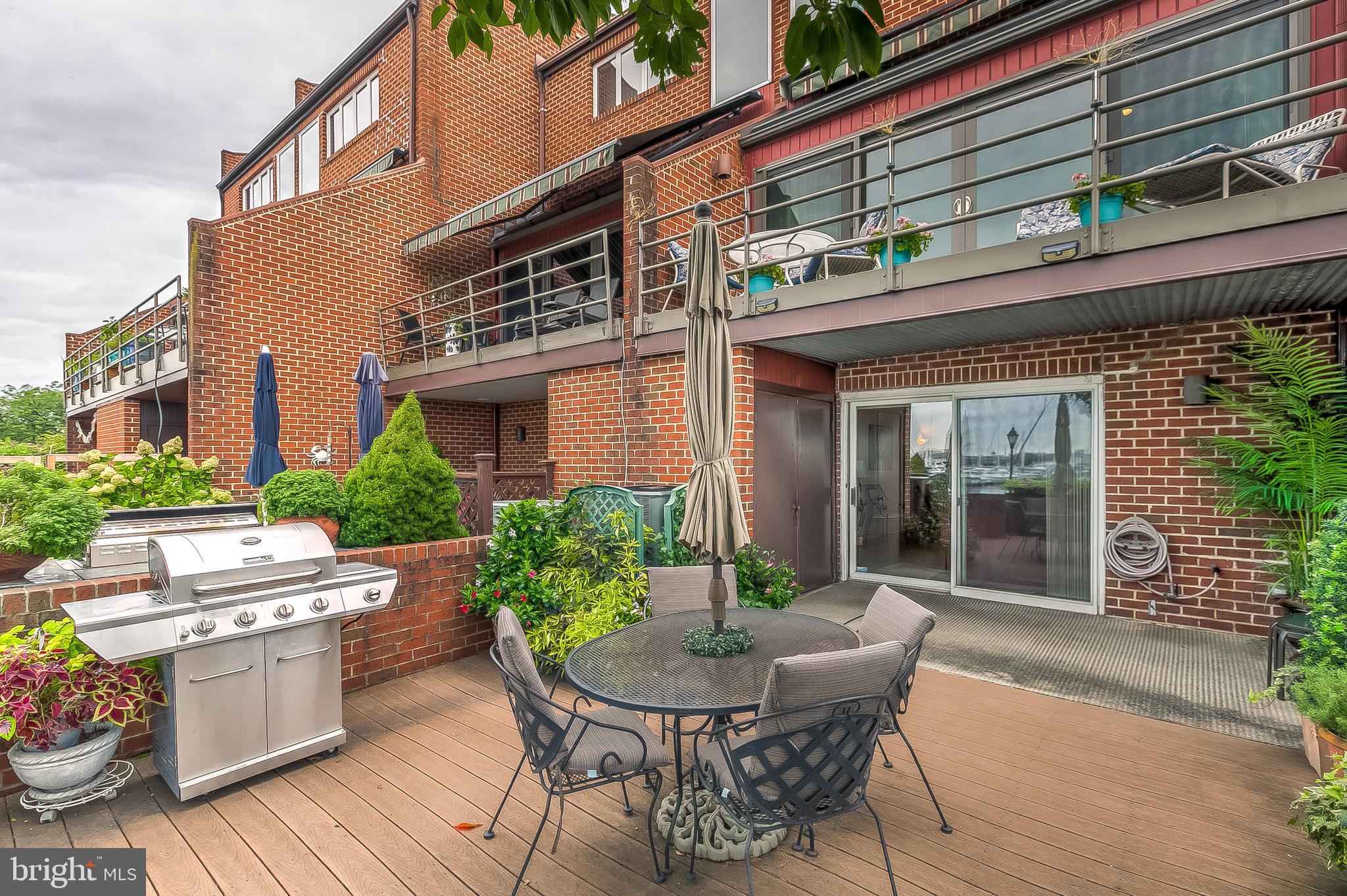 ANCHORAGE TOWERS - Residential