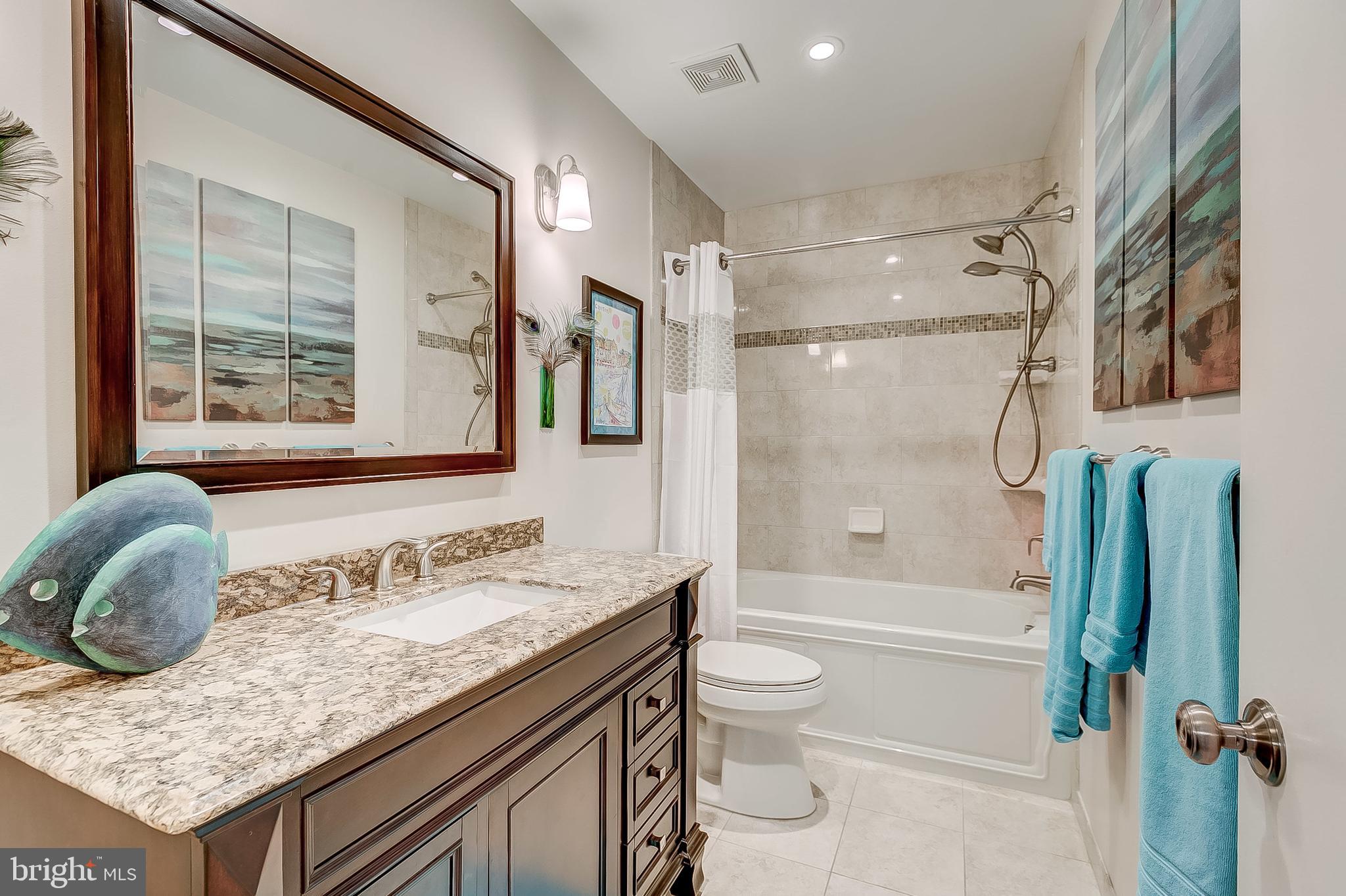 ANCHORAGE TOWERS - Residential