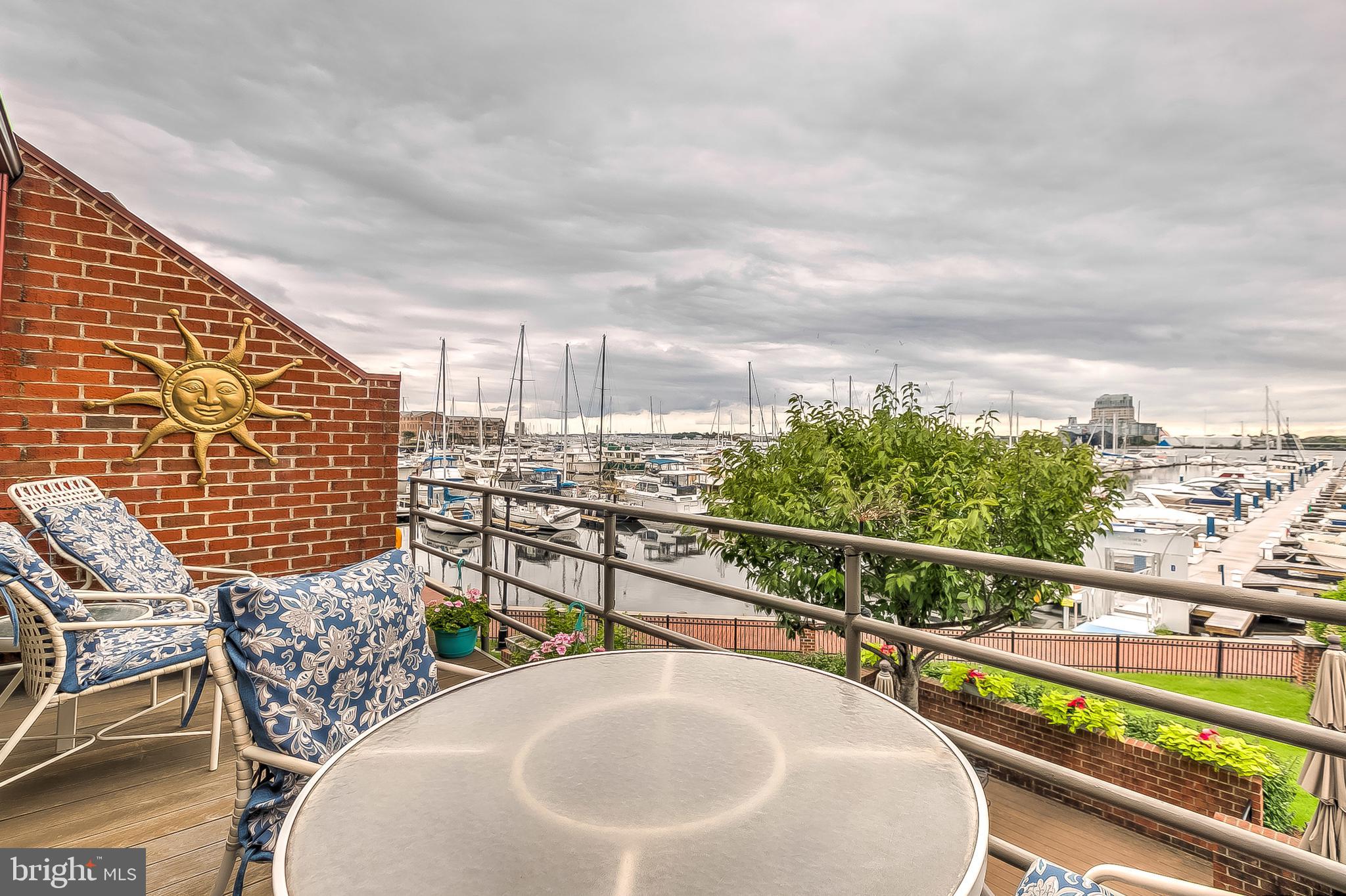 ANCHORAGE TOWERS - Residential