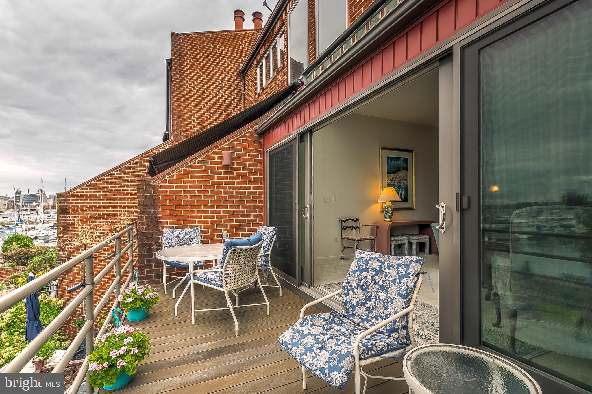 ANCHORAGE TOWERS - Residential