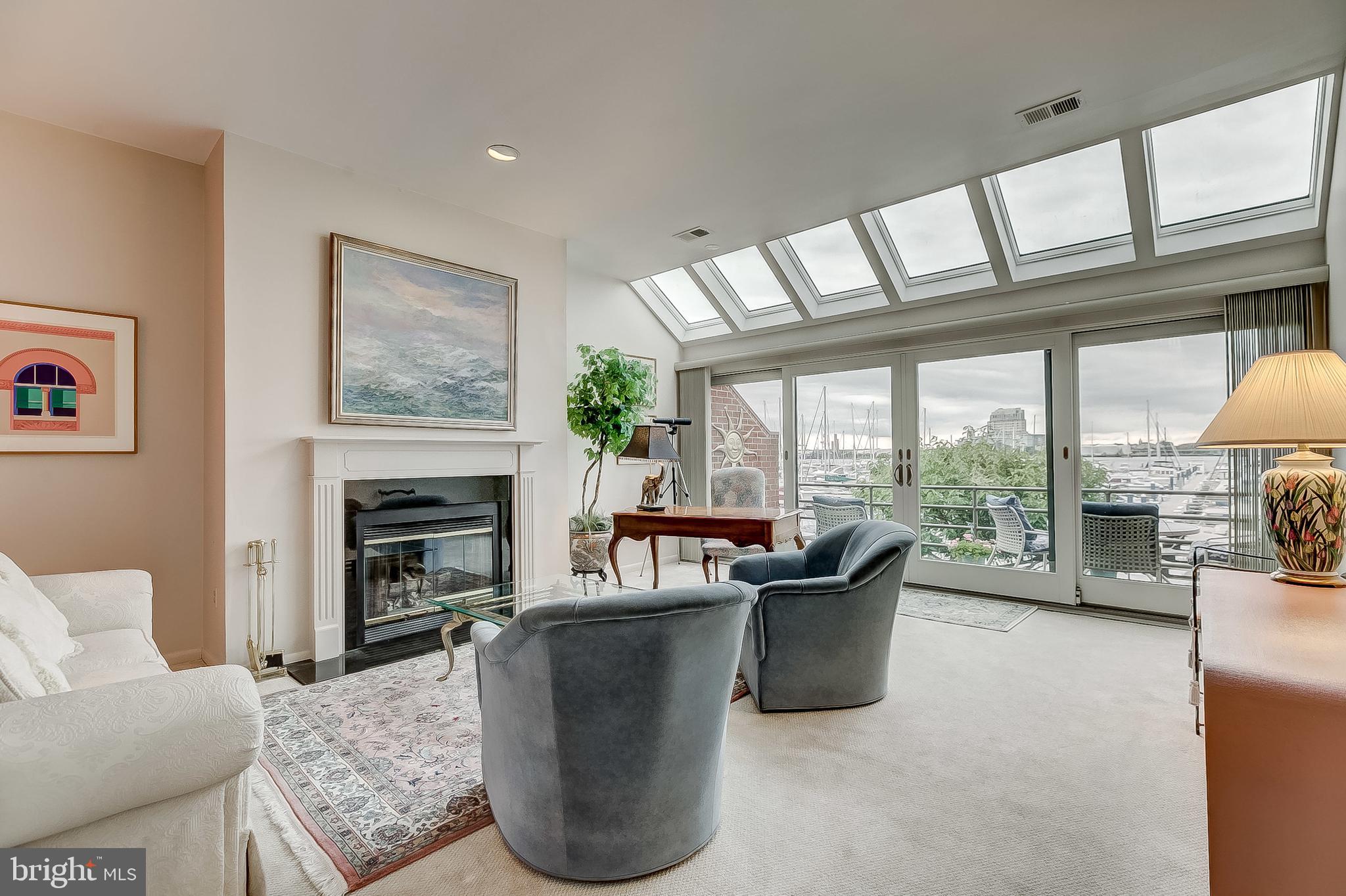 ANCHORAGE TOWERS - Residential