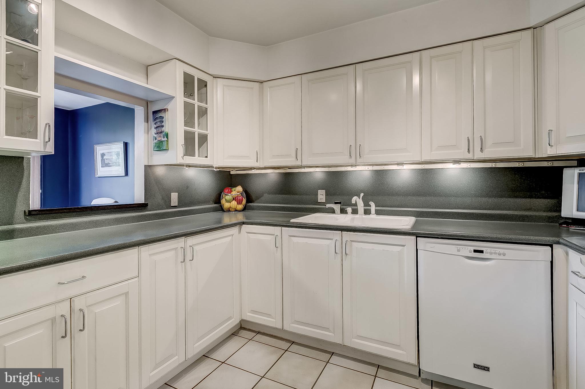 ANCHORAGE TOWERS - Residential