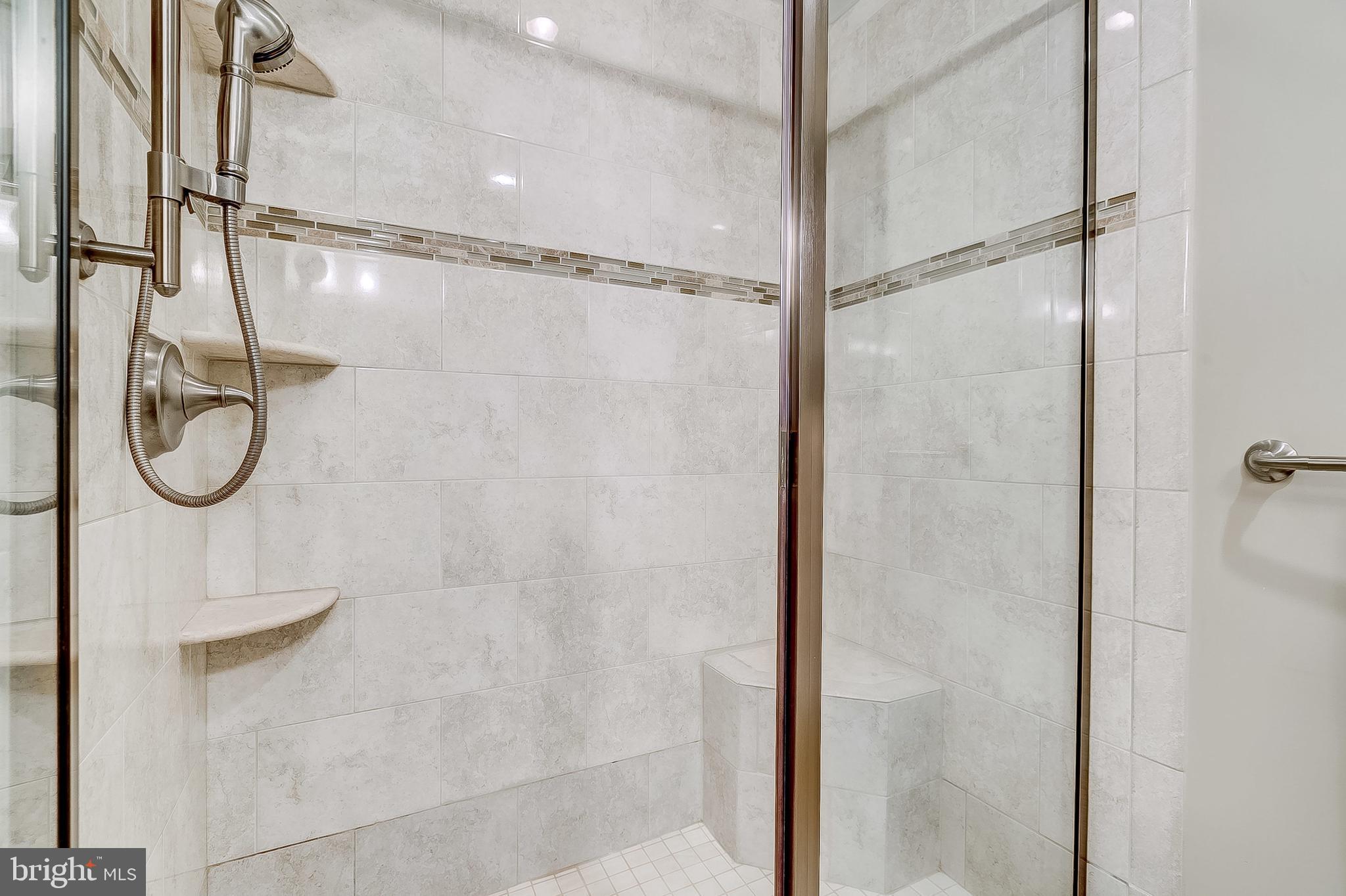 ANCHORAGE TOWERS - Residential