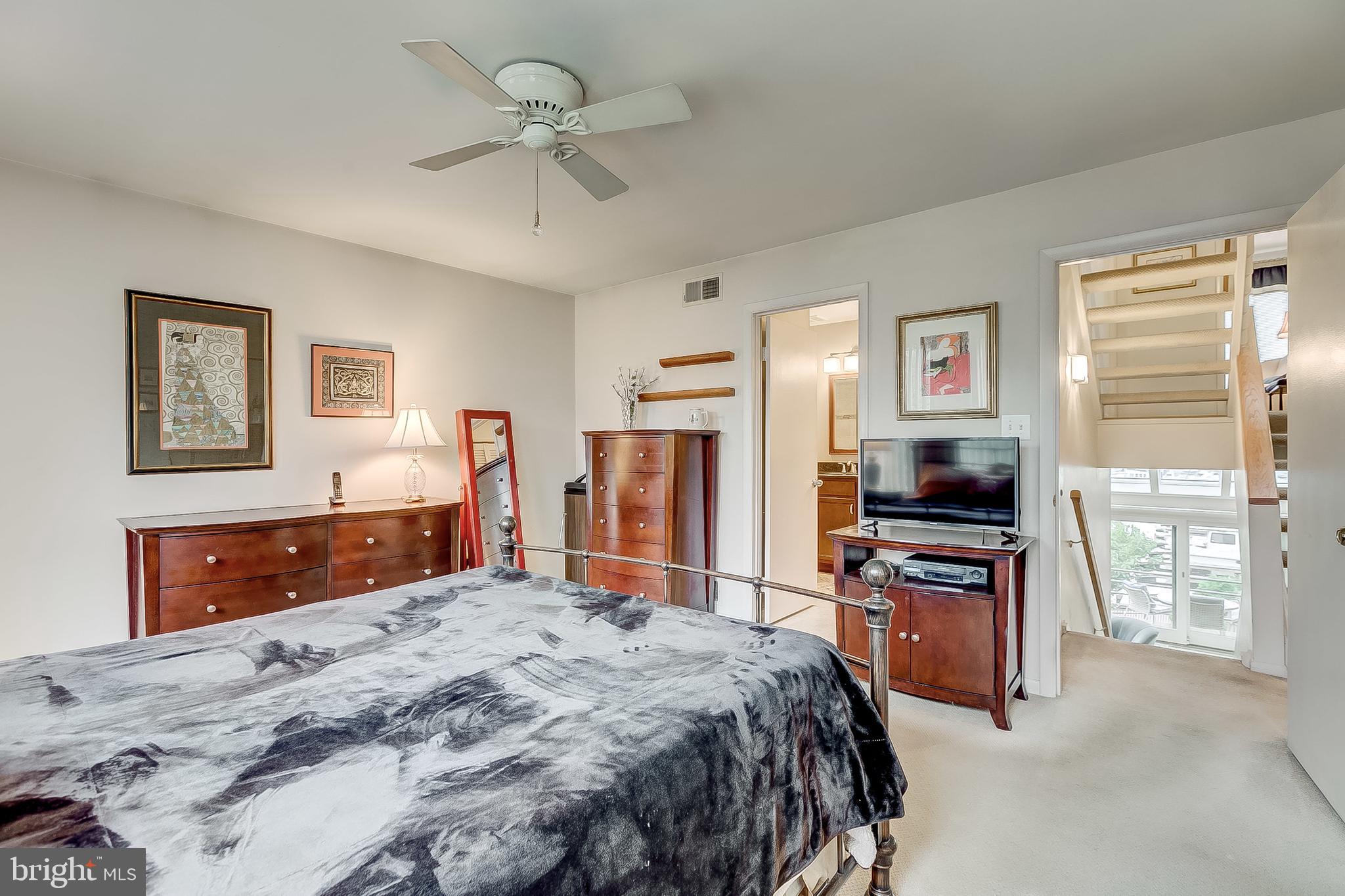 ANCHORAGE TOWERS - Residential