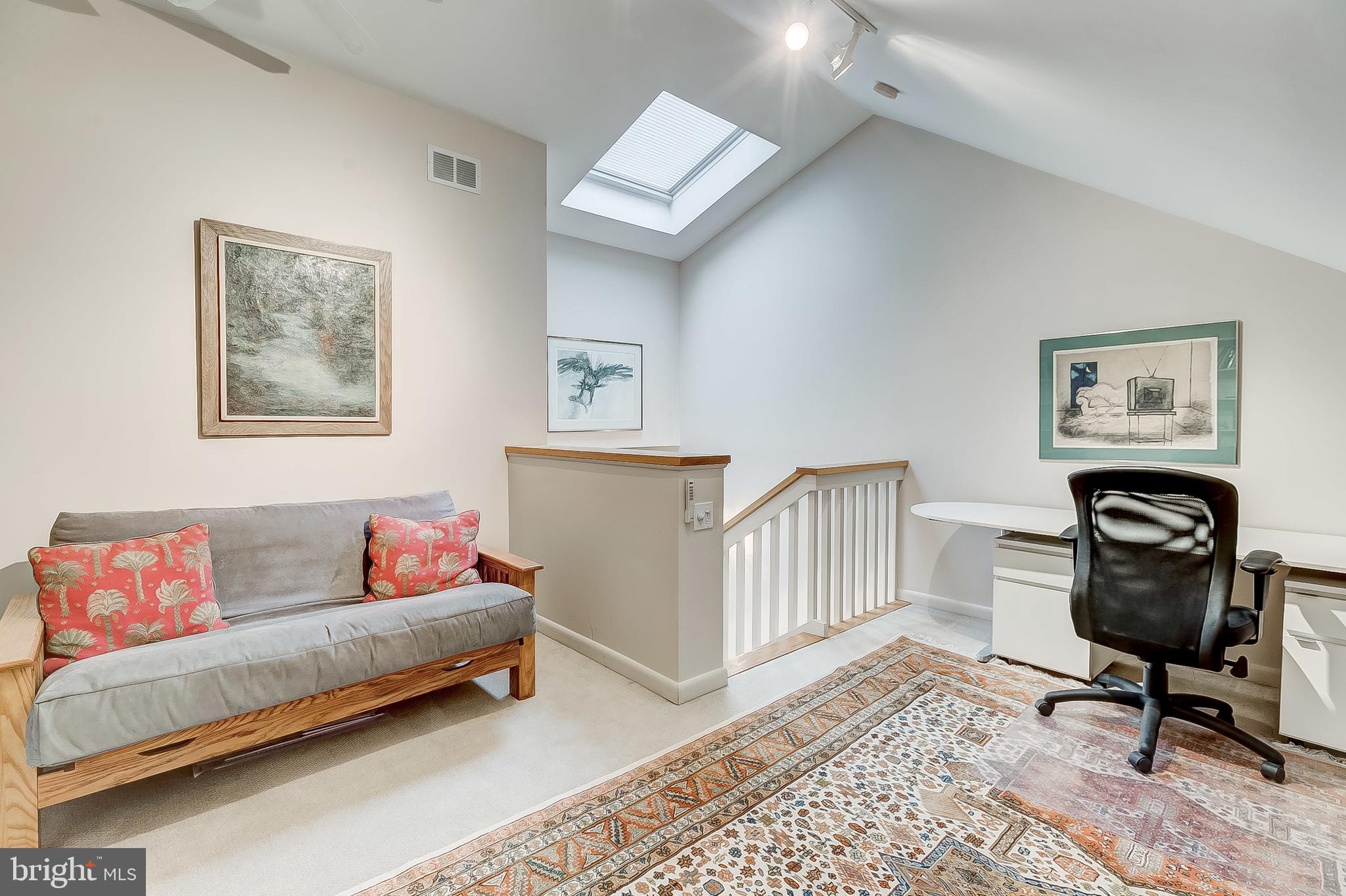 ANCHORAGE TOWERS - Residential