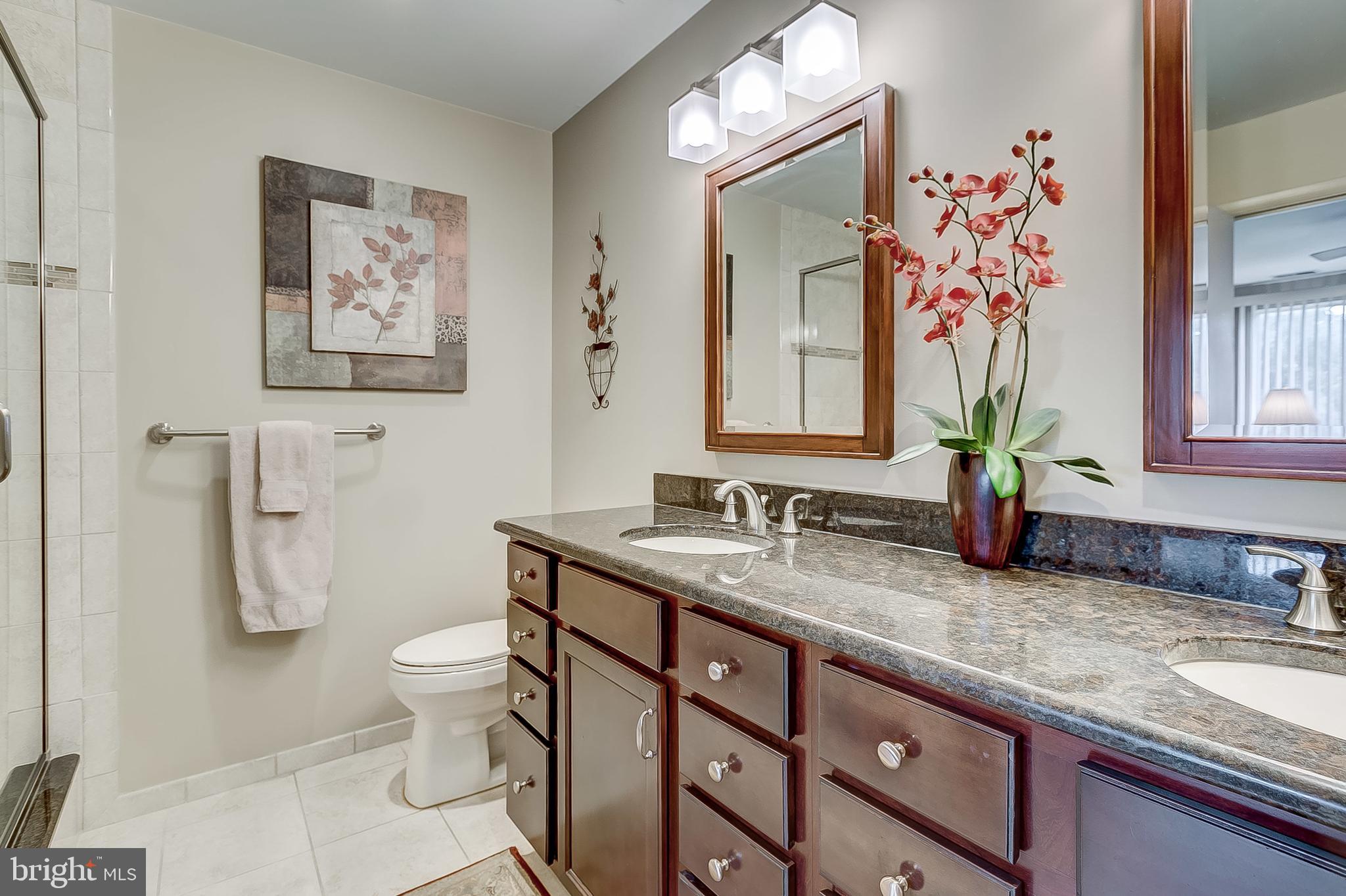 ANCHORAGE TOWERS - Residential